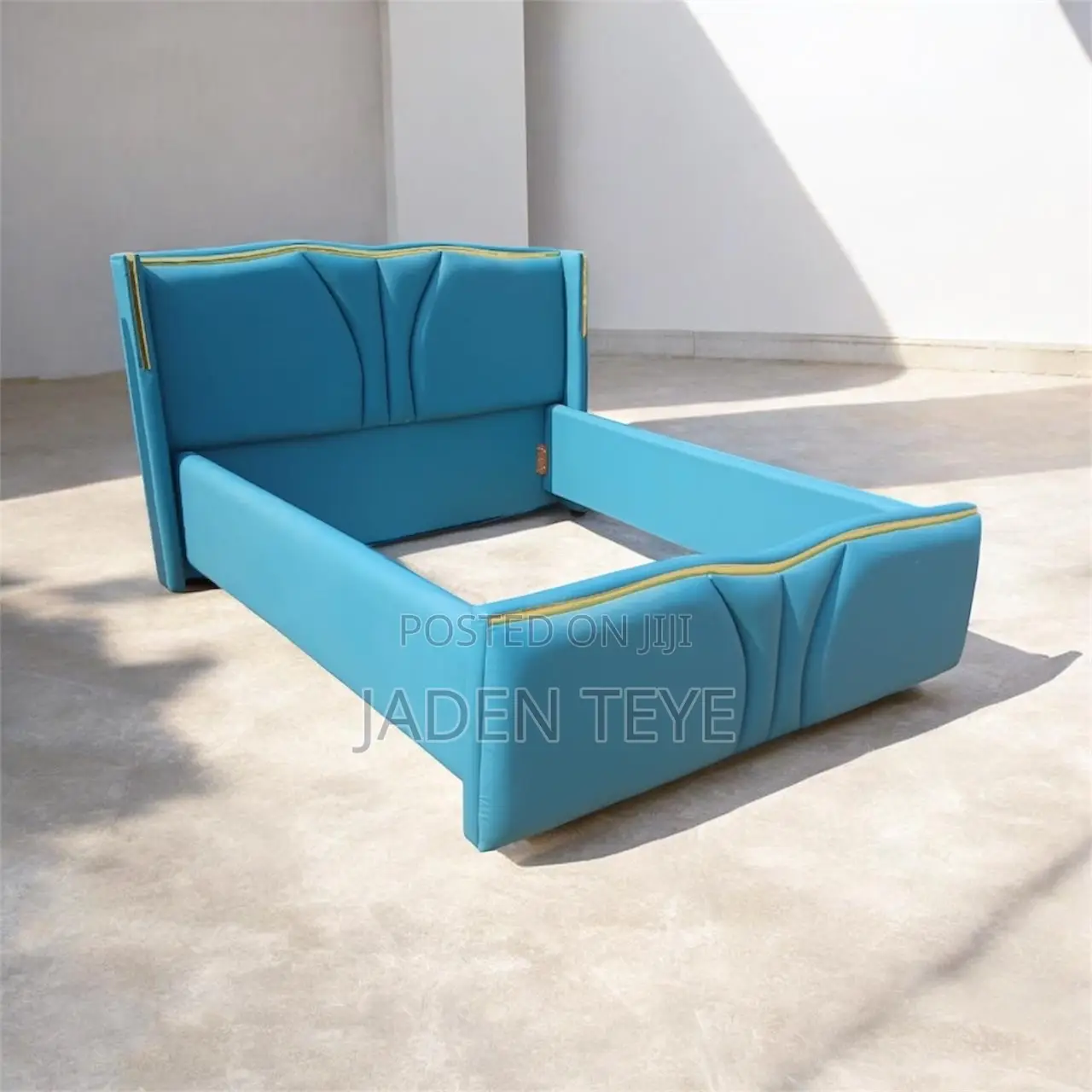 Luxury Sky Blu Queen Size Bed.
