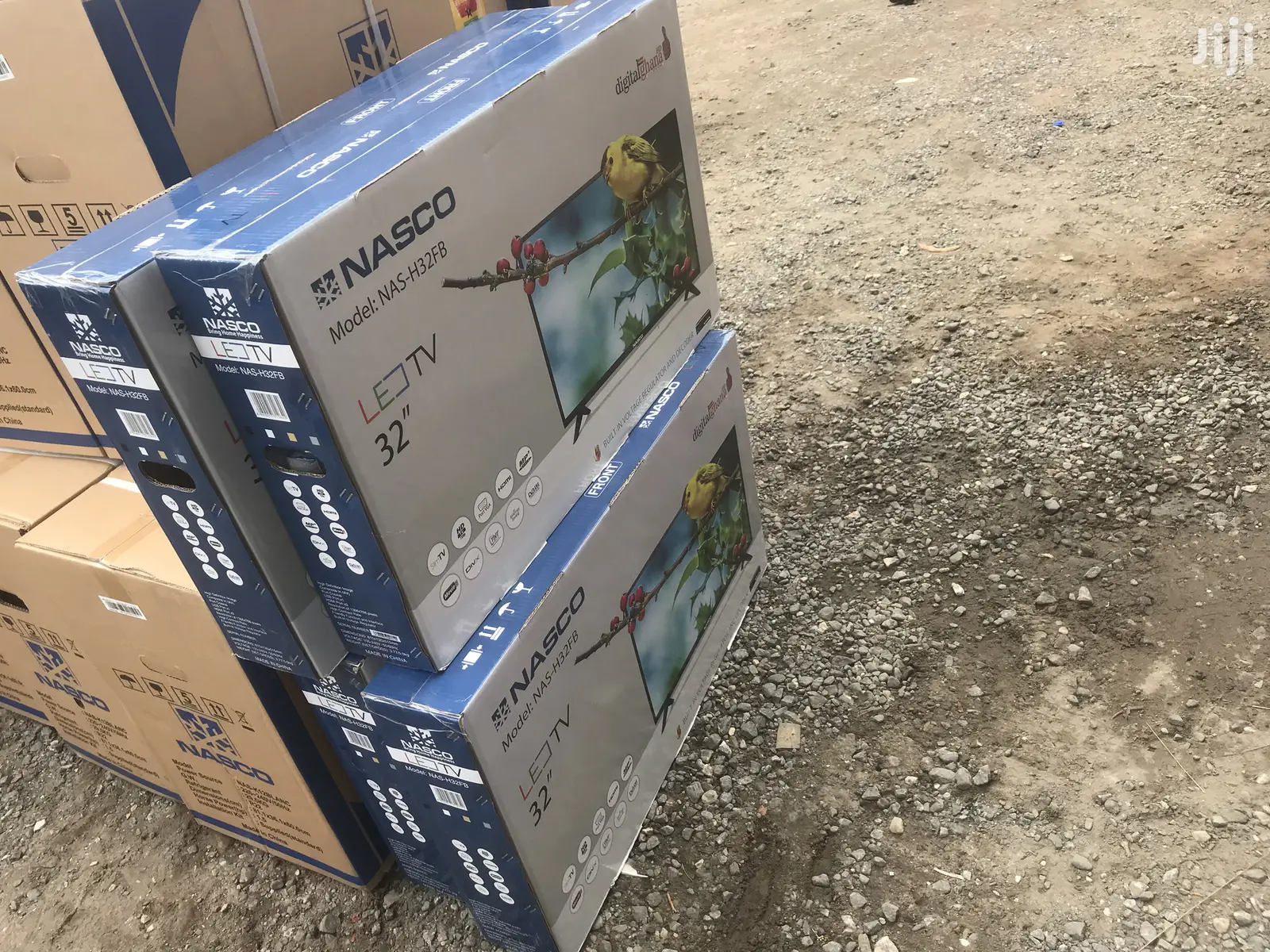 NASCO 32" LED SATELLITE TV + Free Wall Mount/A Year Warranty