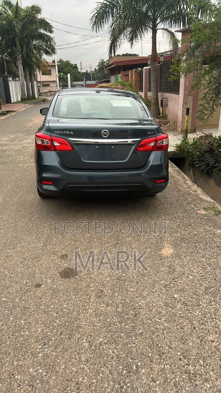 Nissan Sentra 2018 Gray
