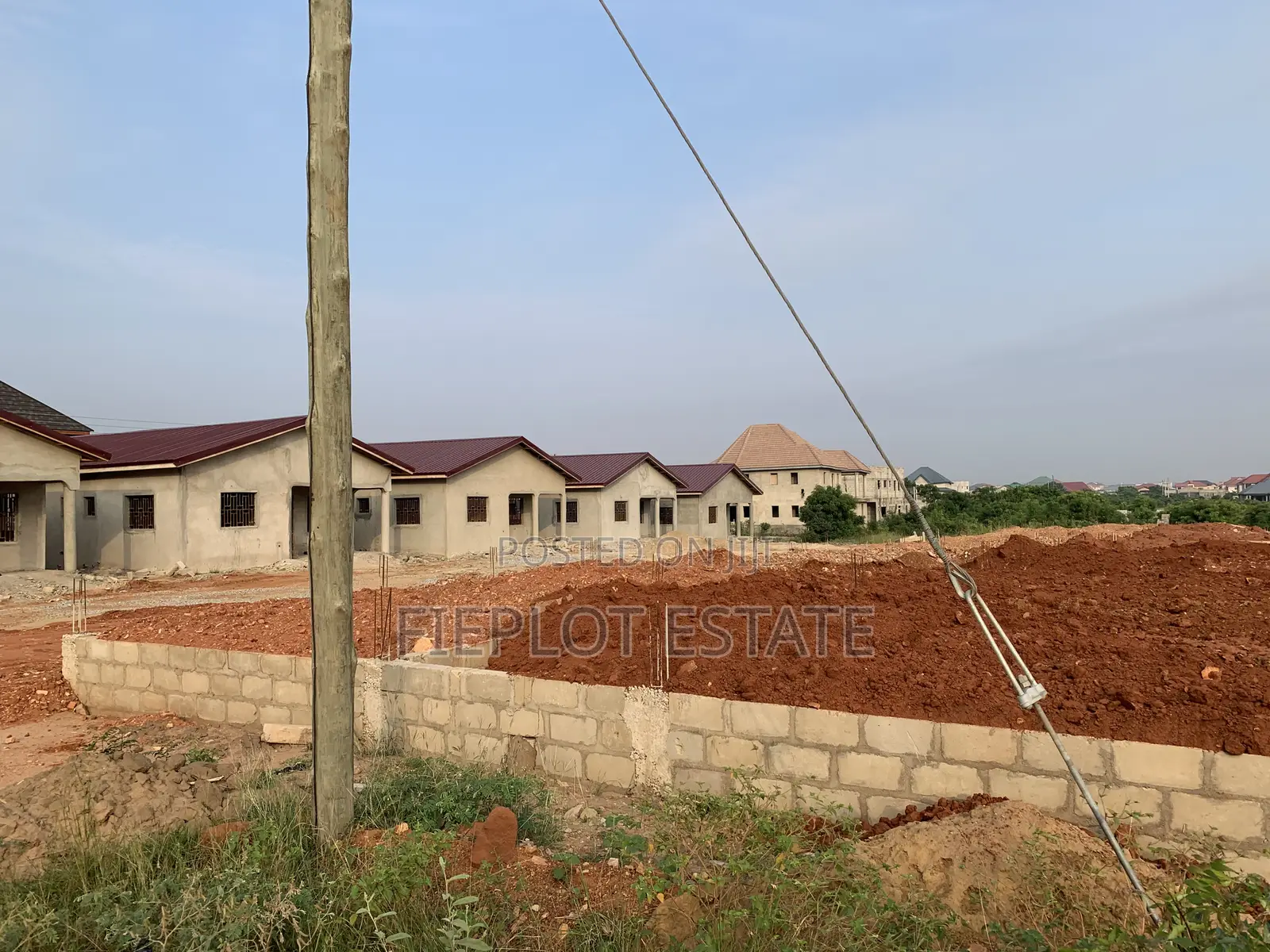 Fenced Plots// Huge Discounts- Tema Community 25