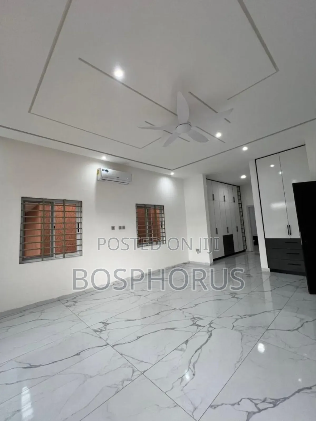 4bdrm House in Lakeside for sale