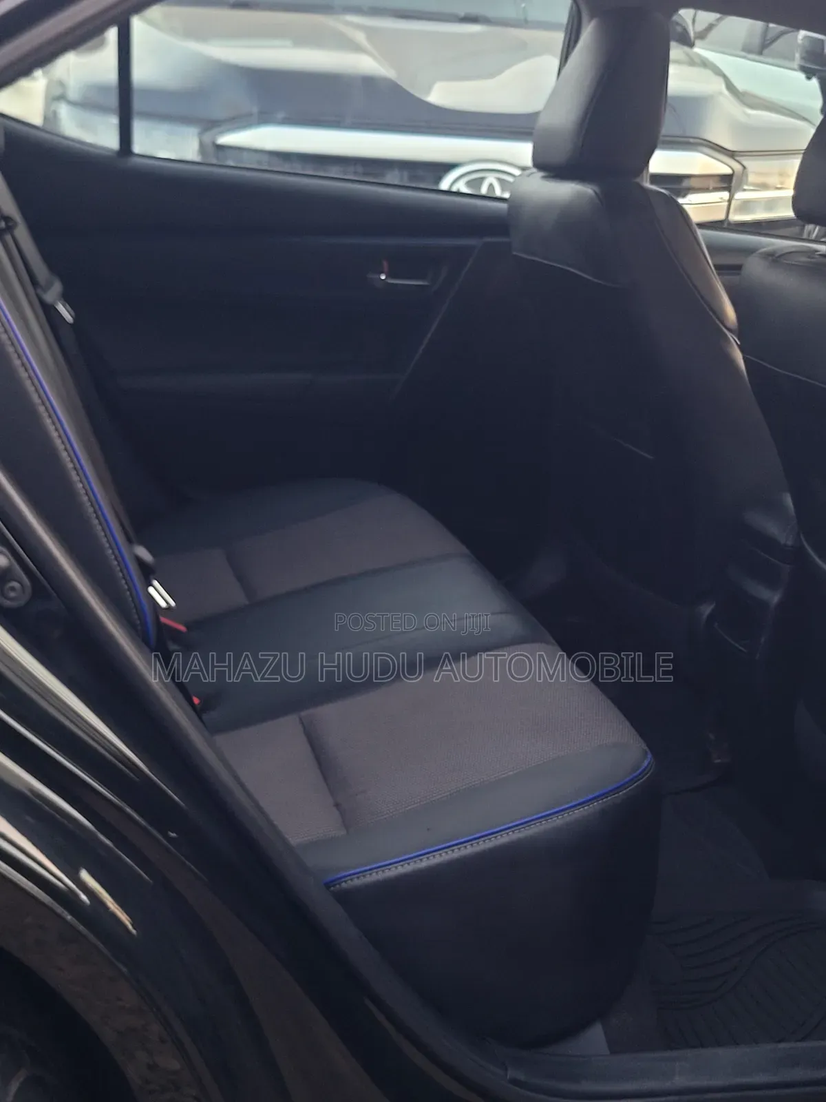 Toyota Corolla SE (1.8L 4cyl 2A) 2019 Black