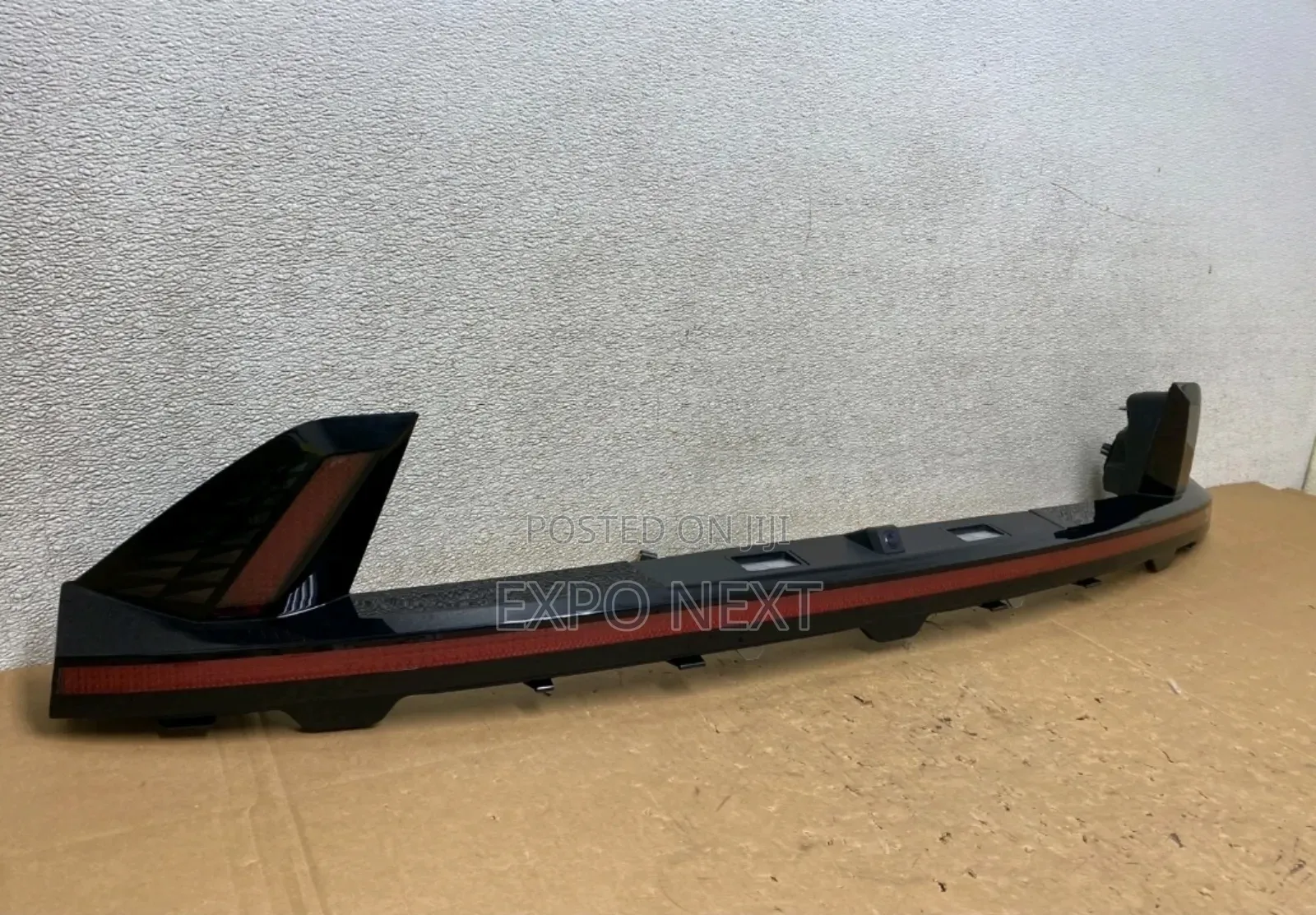 2021-2023 Hyundai Tucson Center Led Trunk Tailgate Tail Light Oem