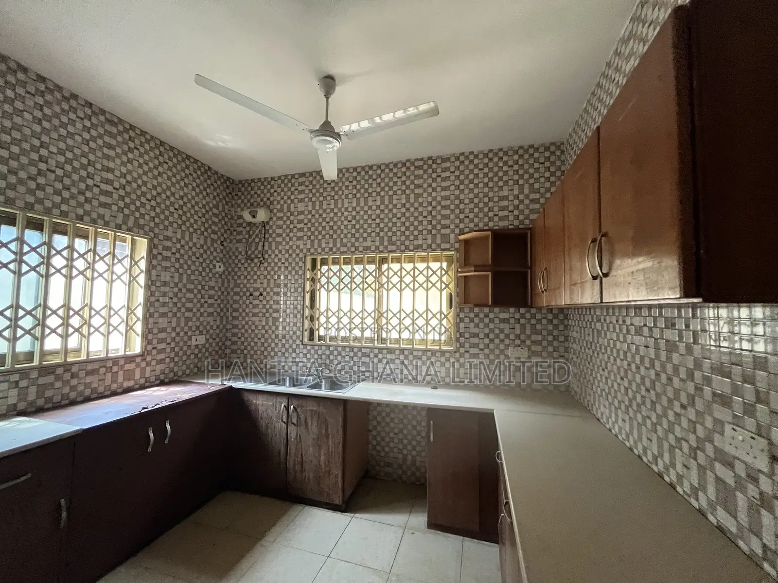 3bdrm Townhouse / Terrace in North Legon for rent
