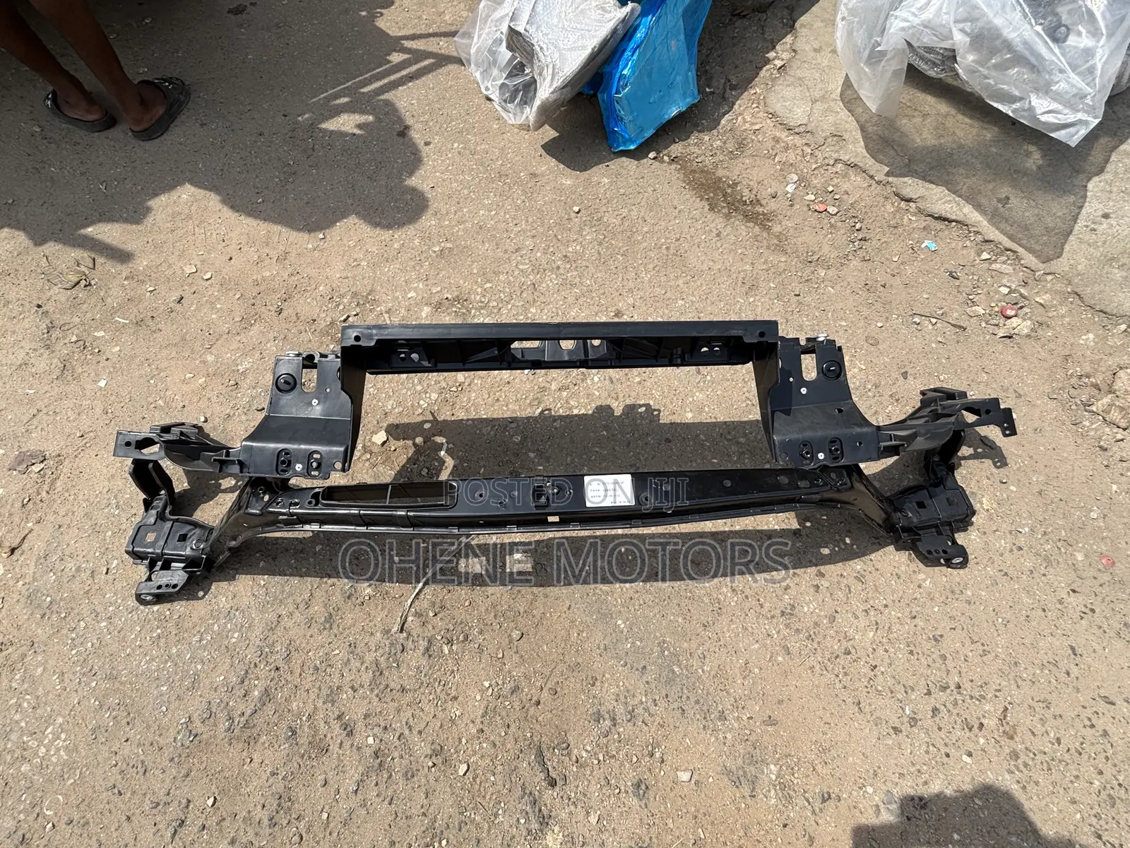 Ford Fusion 2013-2017 Front Support Available