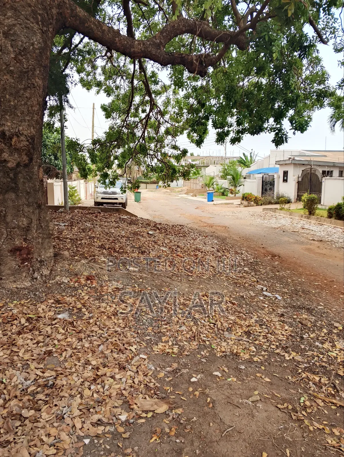 Full Plot 70/100 for Sale Community 11-Prime Zone .