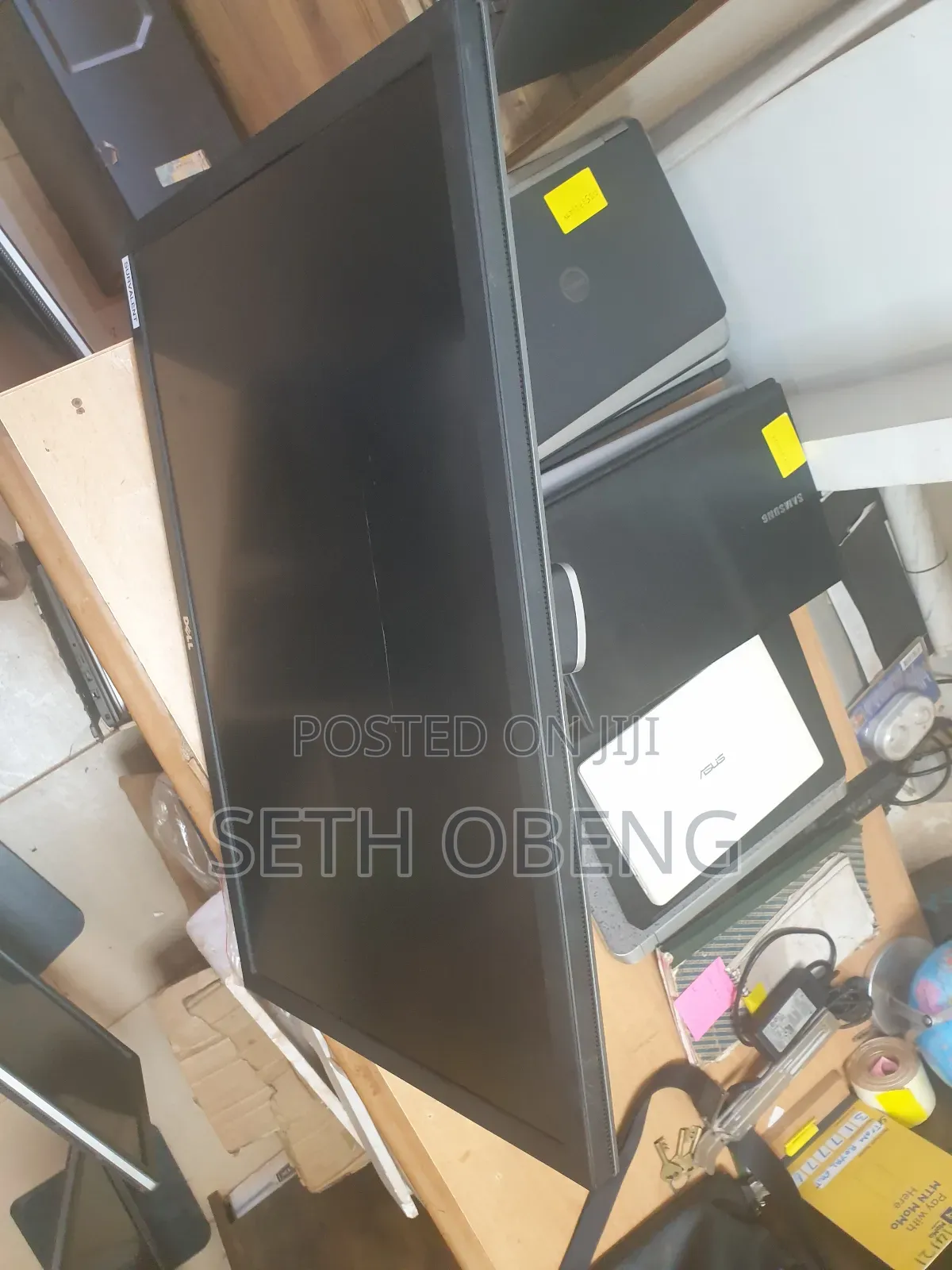 Dell Ultrasharp 30 Monitor With Premiercolor:Up3017