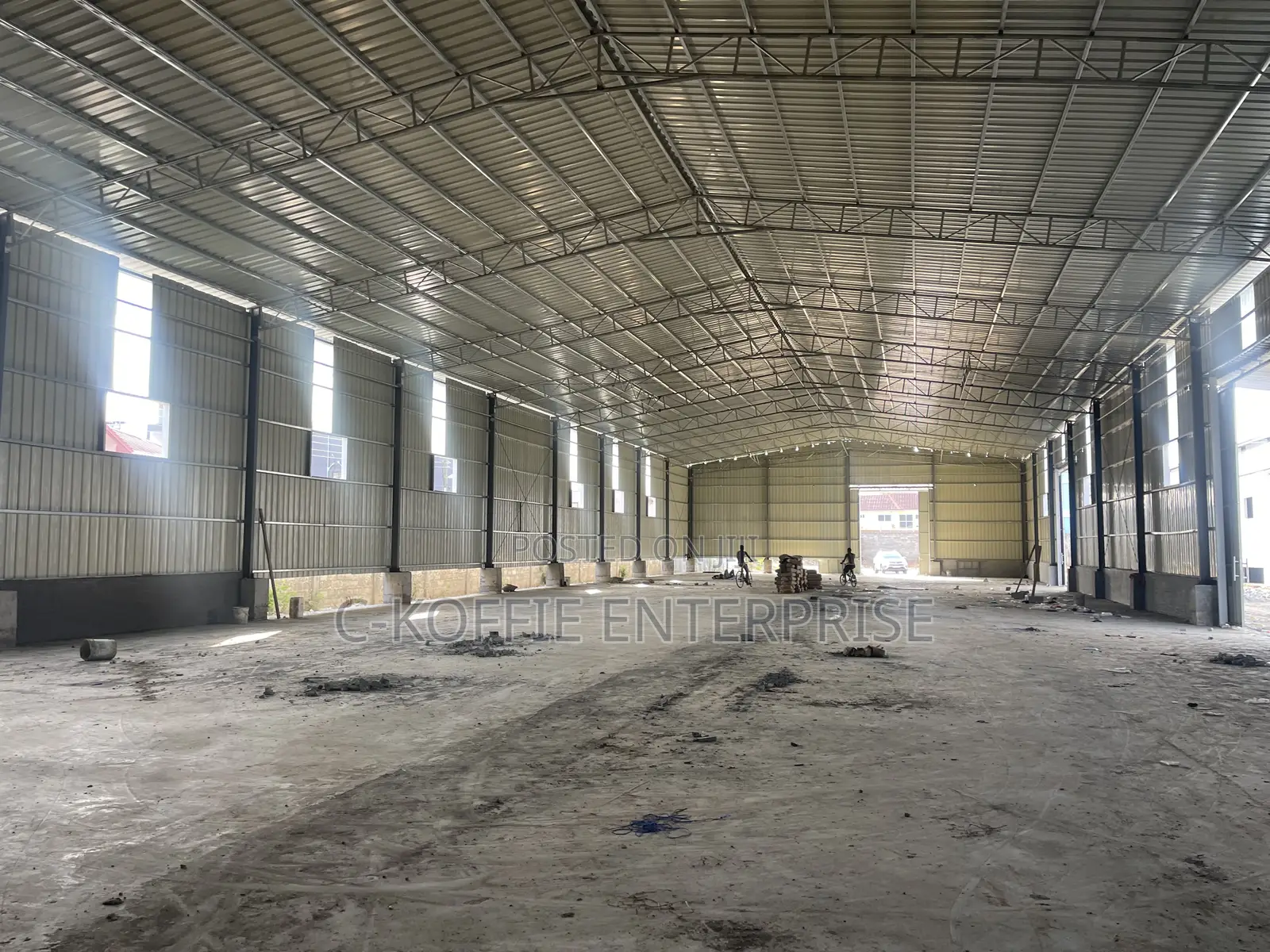 1250 SQM Warehouse at Spintex for Rent