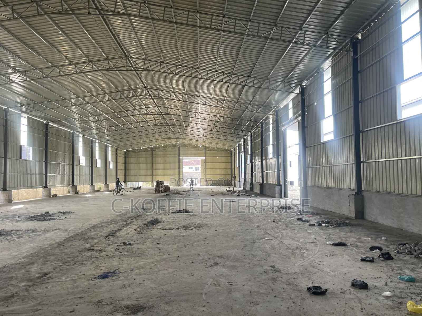 1250 SQM Warehouse at Spintex for Rent