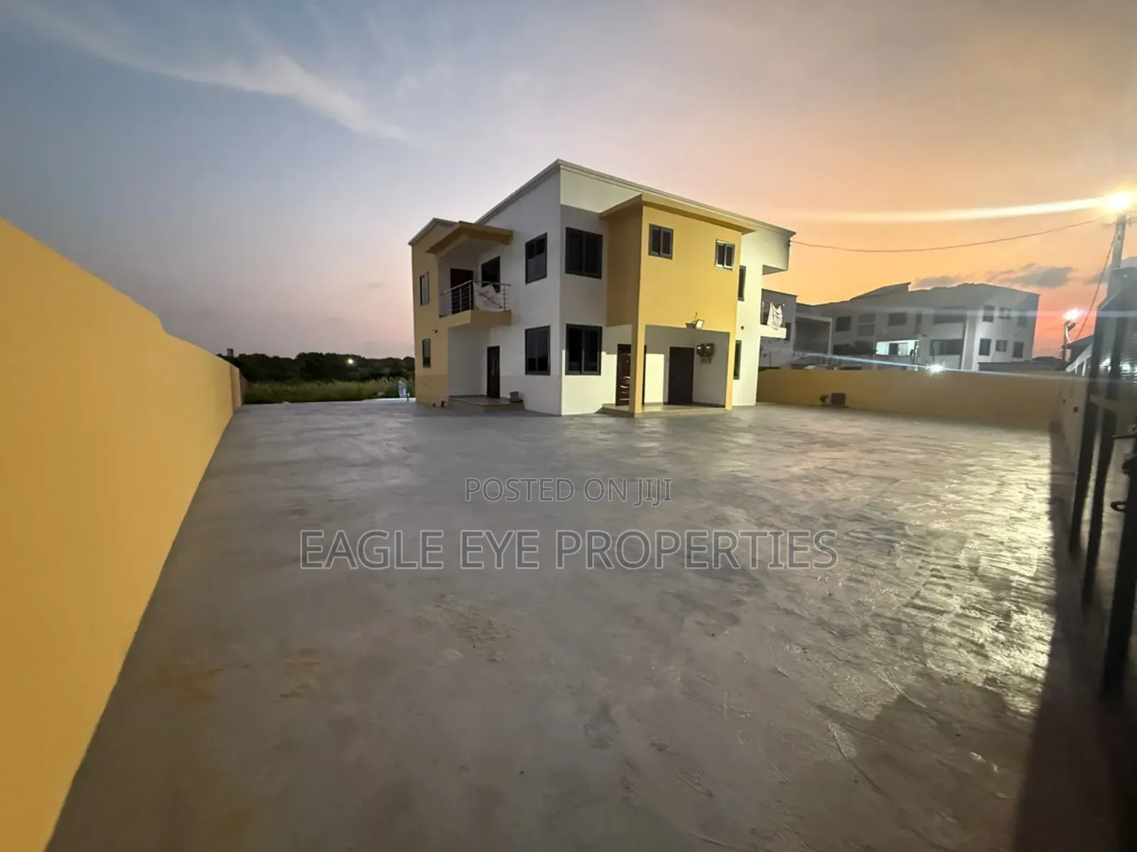 6bdrm House in Oyarifa for sale