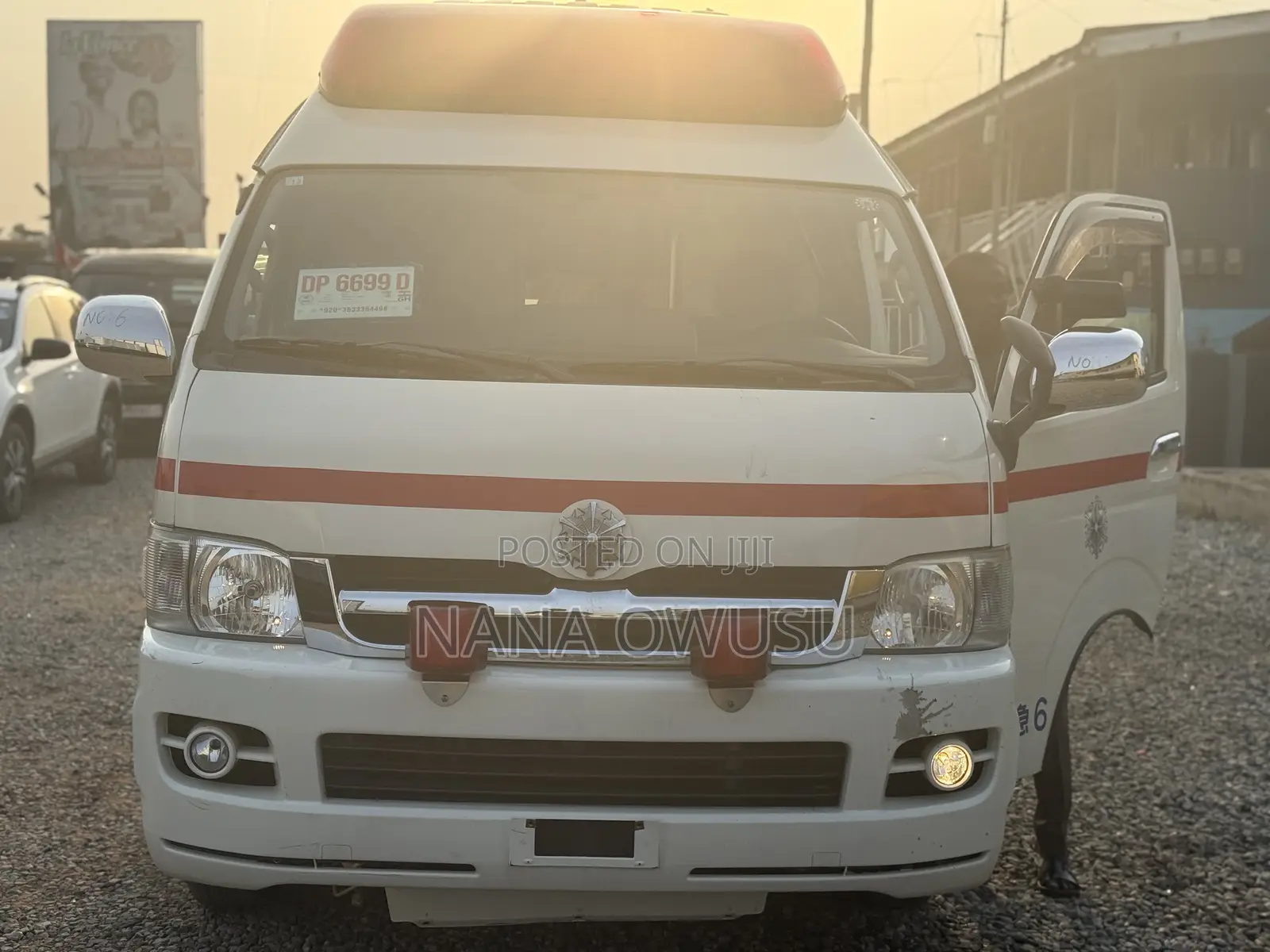 Toyota HiAce 2013 White