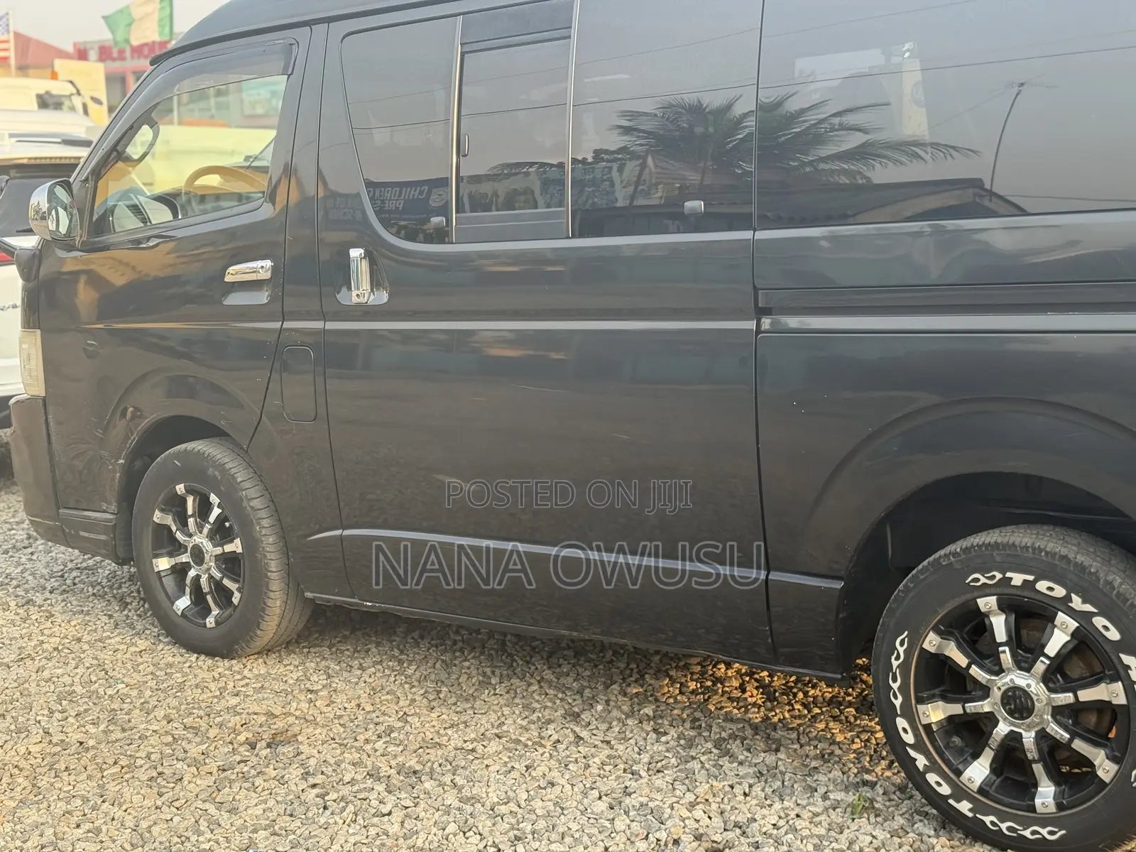 Toyota HiAce 2013 Black