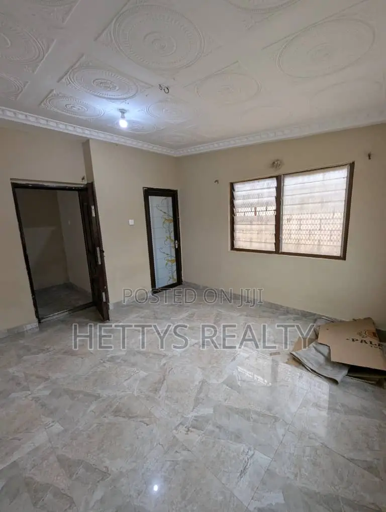 3bdrm House in Mile 7 for rent