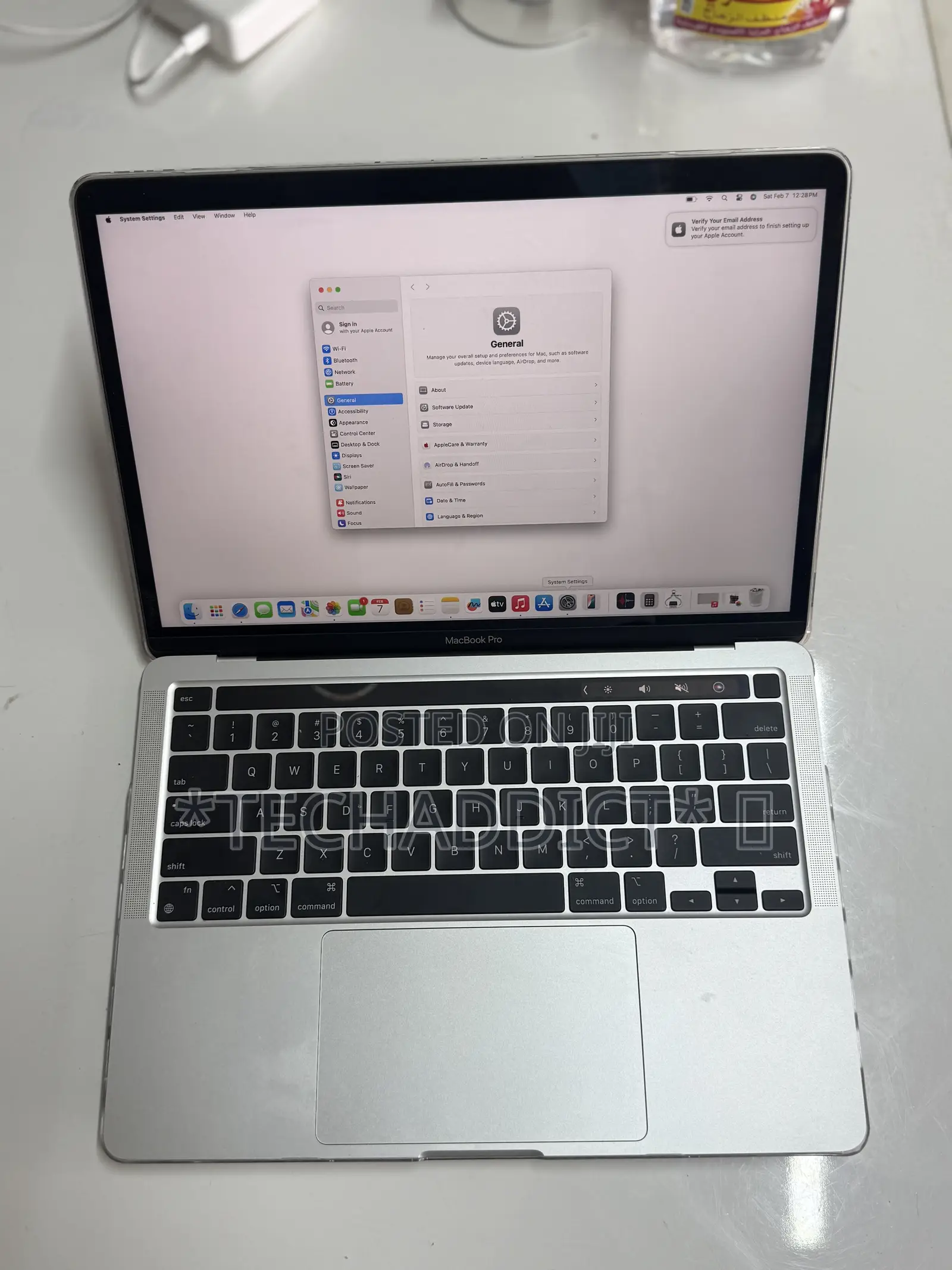 Laptop Apple MacBook Pro 2022 M2 8GB Intel Core M2 SSD 256GB