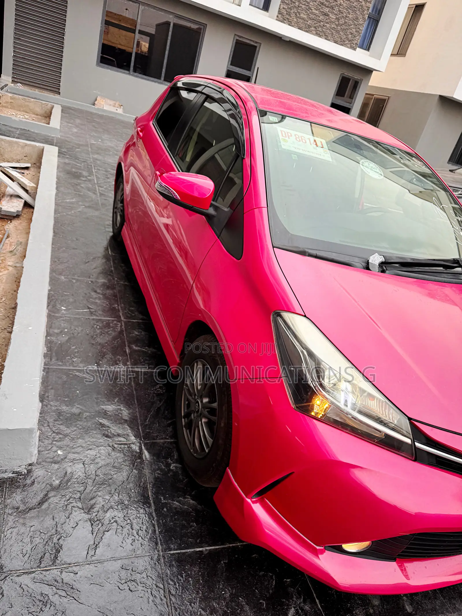 Toyota Vitz 1.3 FWD 5dr 2015 Pink