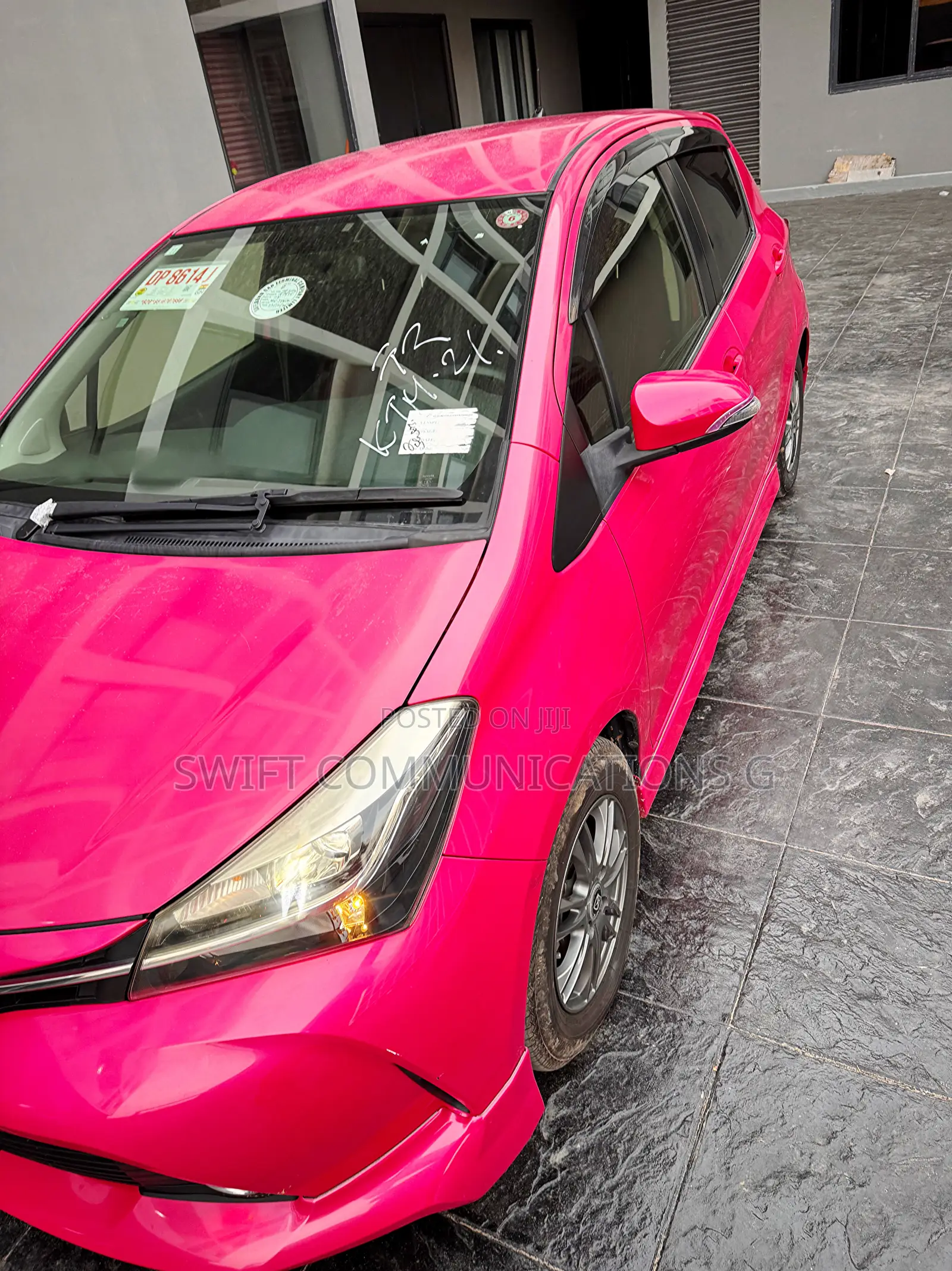Toyota Vitz 1.3 FWD 5dr 2015 Pink