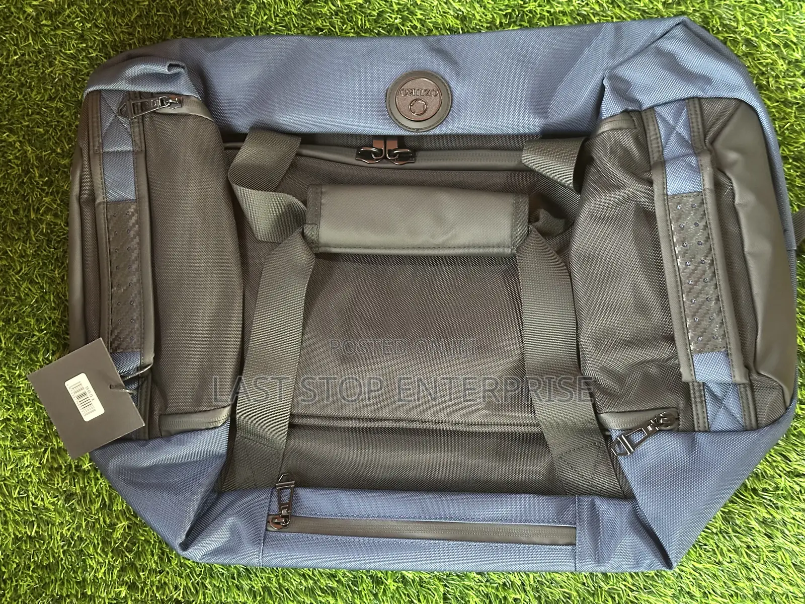 Quality and Class Traveling Bag