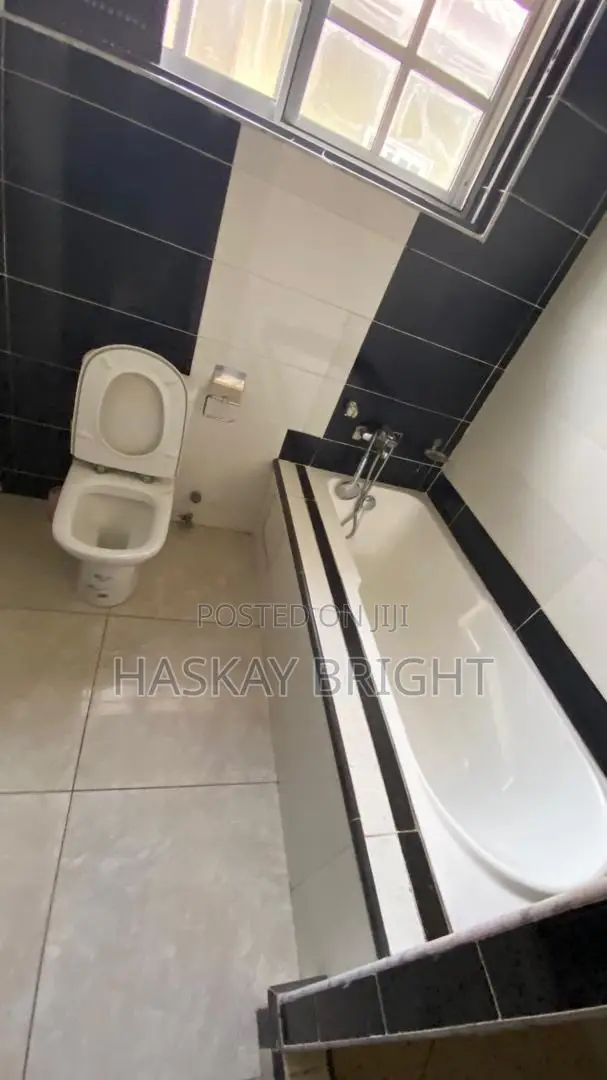 4bdrm House in Gated Community, Dome for rent