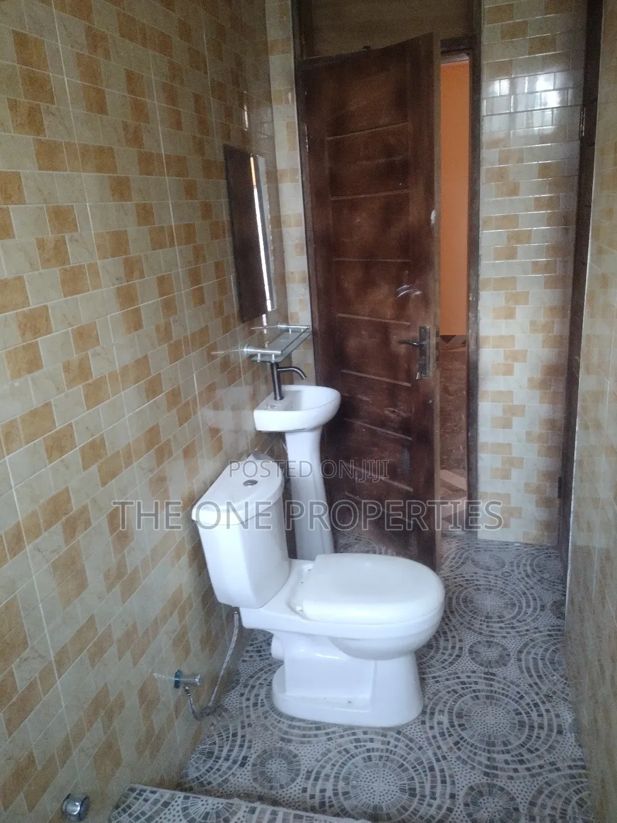 2bdrm Apartment in Adjen Kotoku, Amasaman for rent