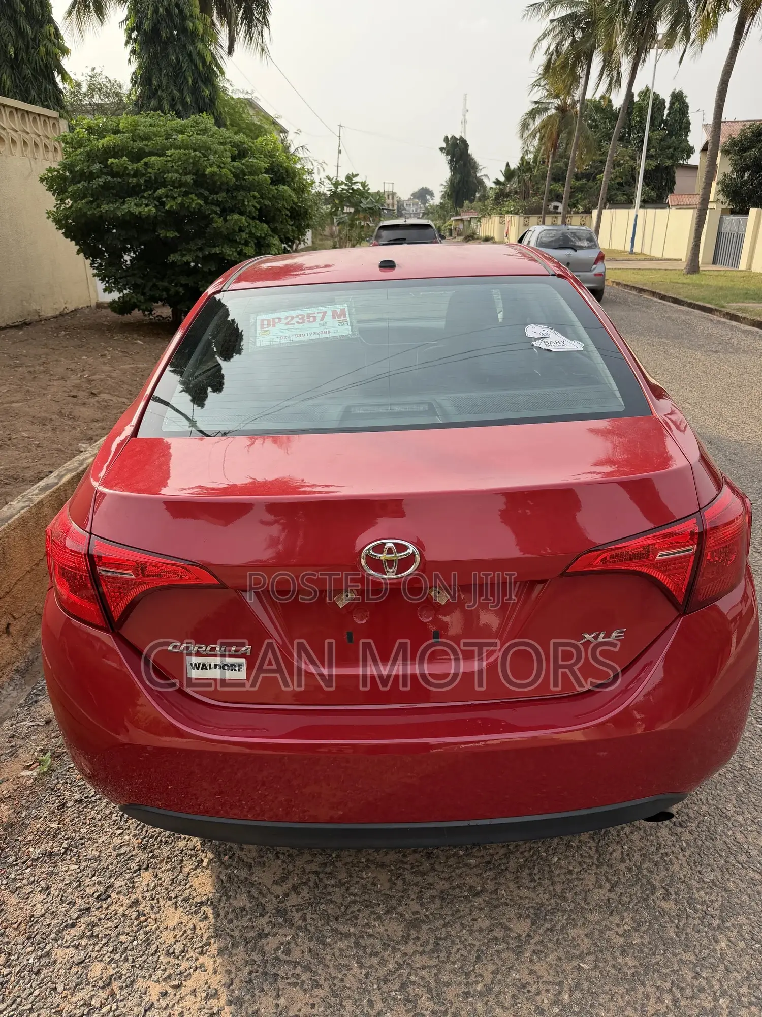 Toyota Corolla XLE (1.8L 4cyl 2A) 2018 Burgundy