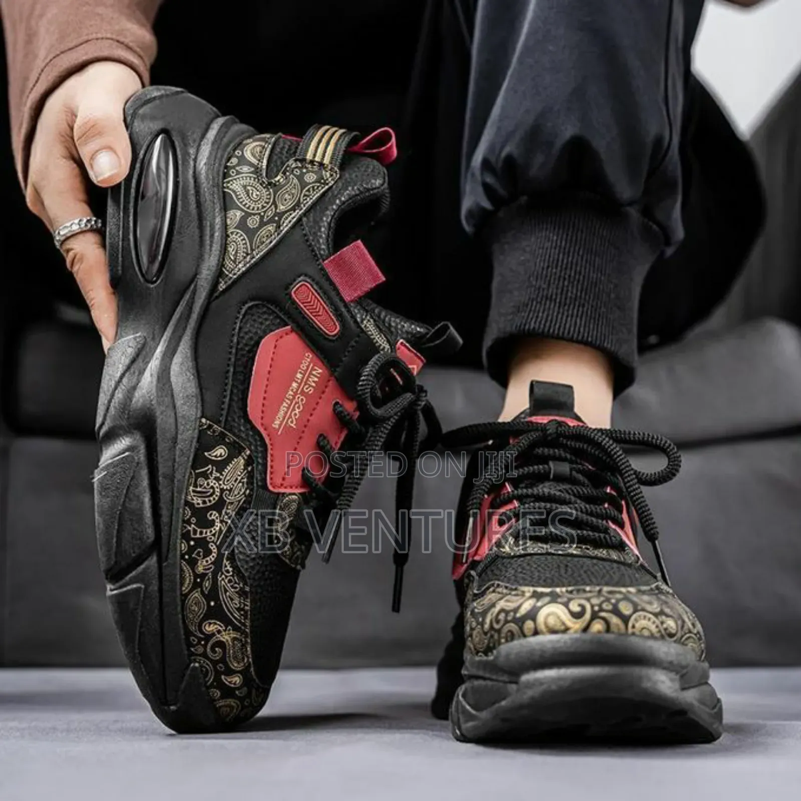 Ultra-Lightweight Men Sneakers Running Shoes