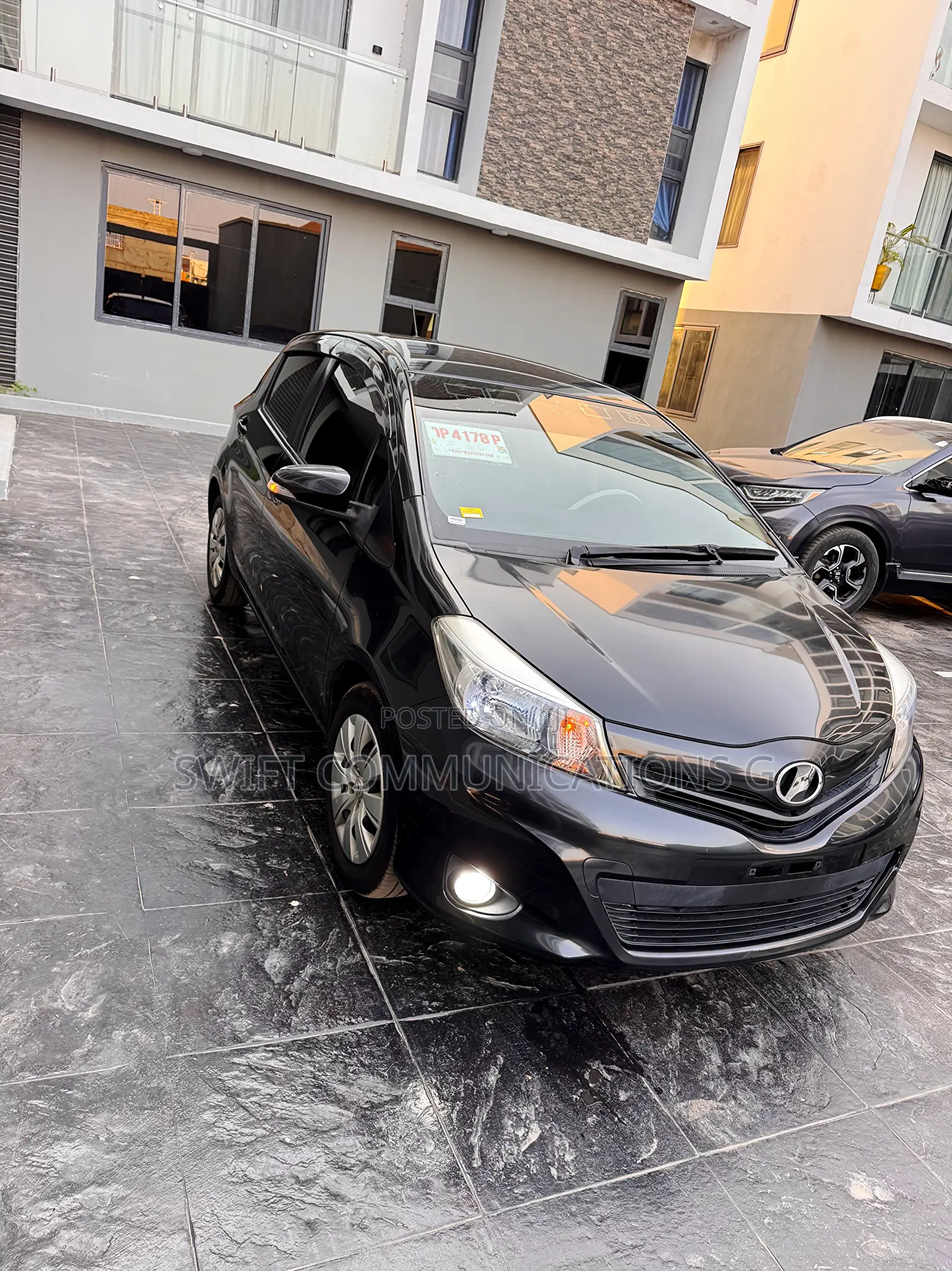 Toyota Vitz 1.3 FWD 5dr 2013 Black