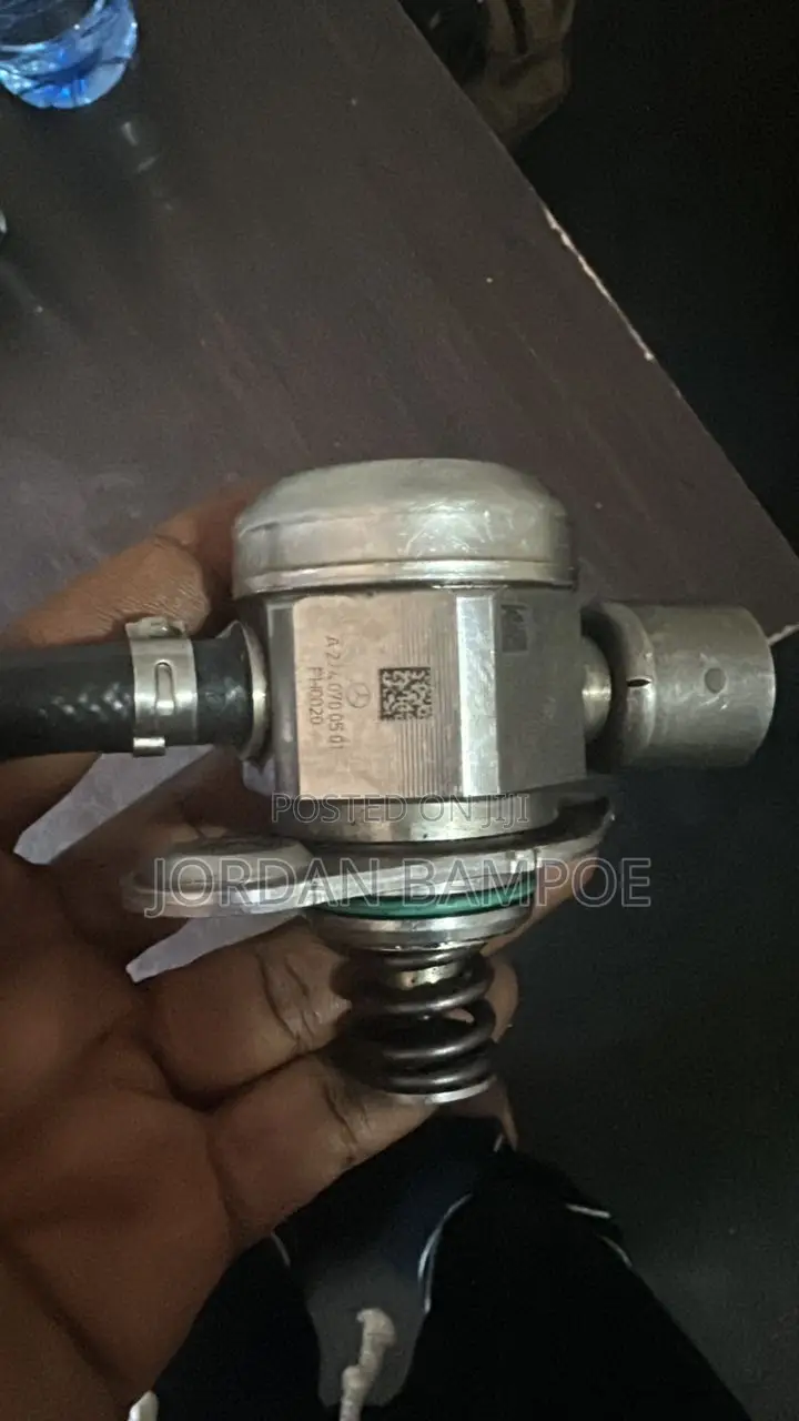 Mercedes Benz C300 2016-2018 W205 M274 Engine Oil Pump Available