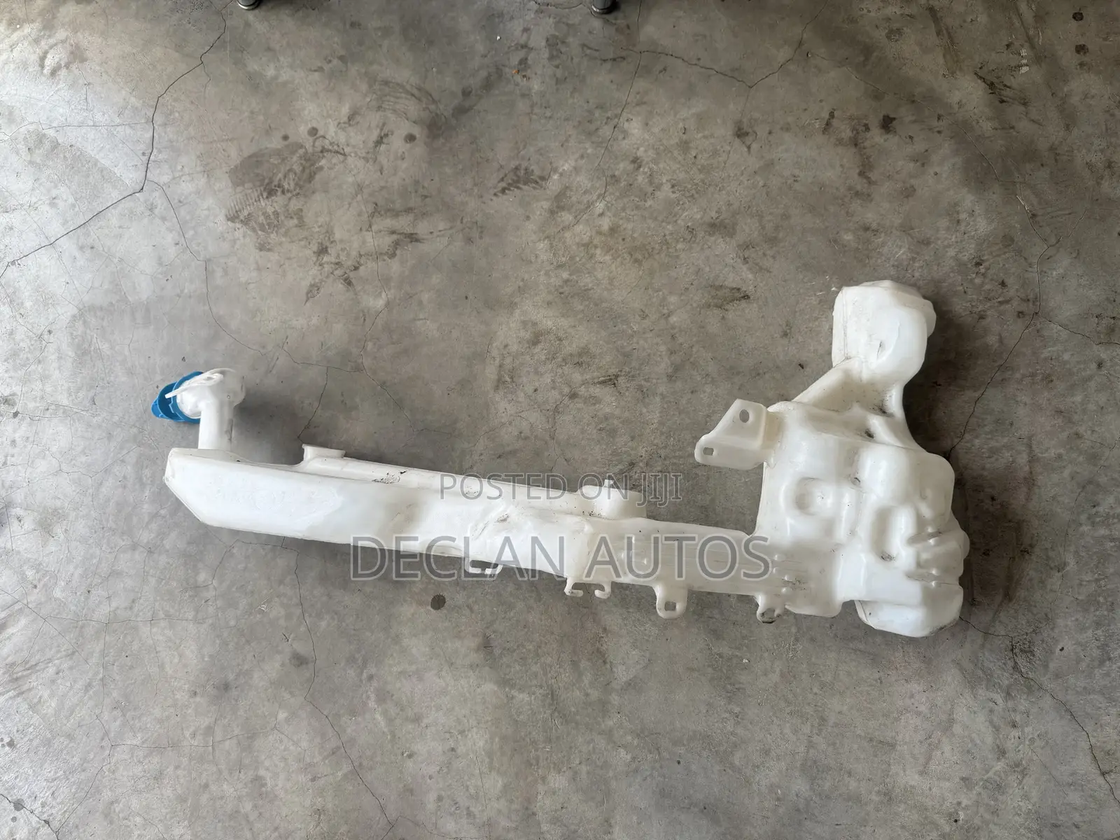 Honda Crv 2023 To 2025 Wiper Wash Bottle