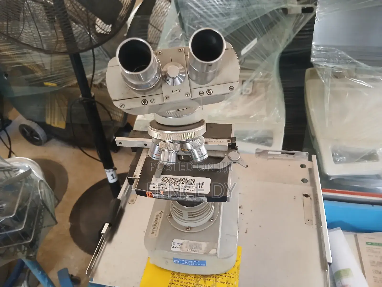 Microscope