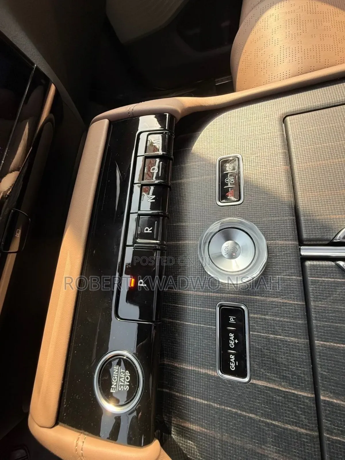 Lincoln Navigator 2025 Brown