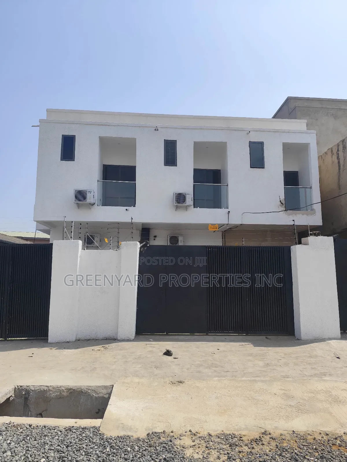 2bdrm Townhouse / Terrace in Adjiringanor, East Legon for rent