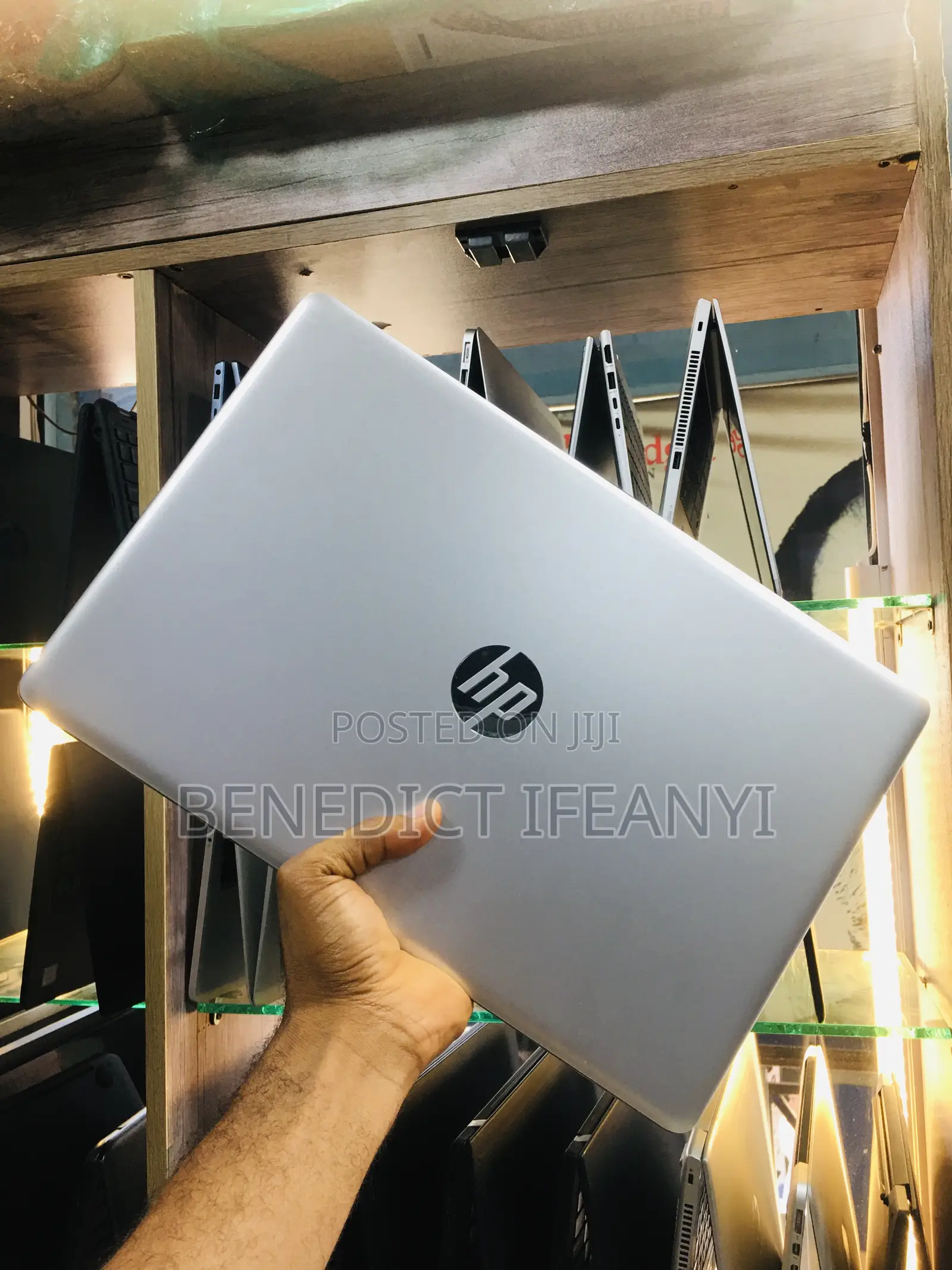Laptop HP 15-Dy1031wm 8GB Intel Core I5 SSD 256GB
