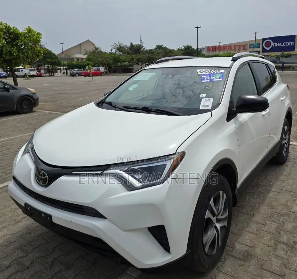 Toyota RAV4 LE 4dr SUV AWD (2.5L 4cyl 6A) 2018 White