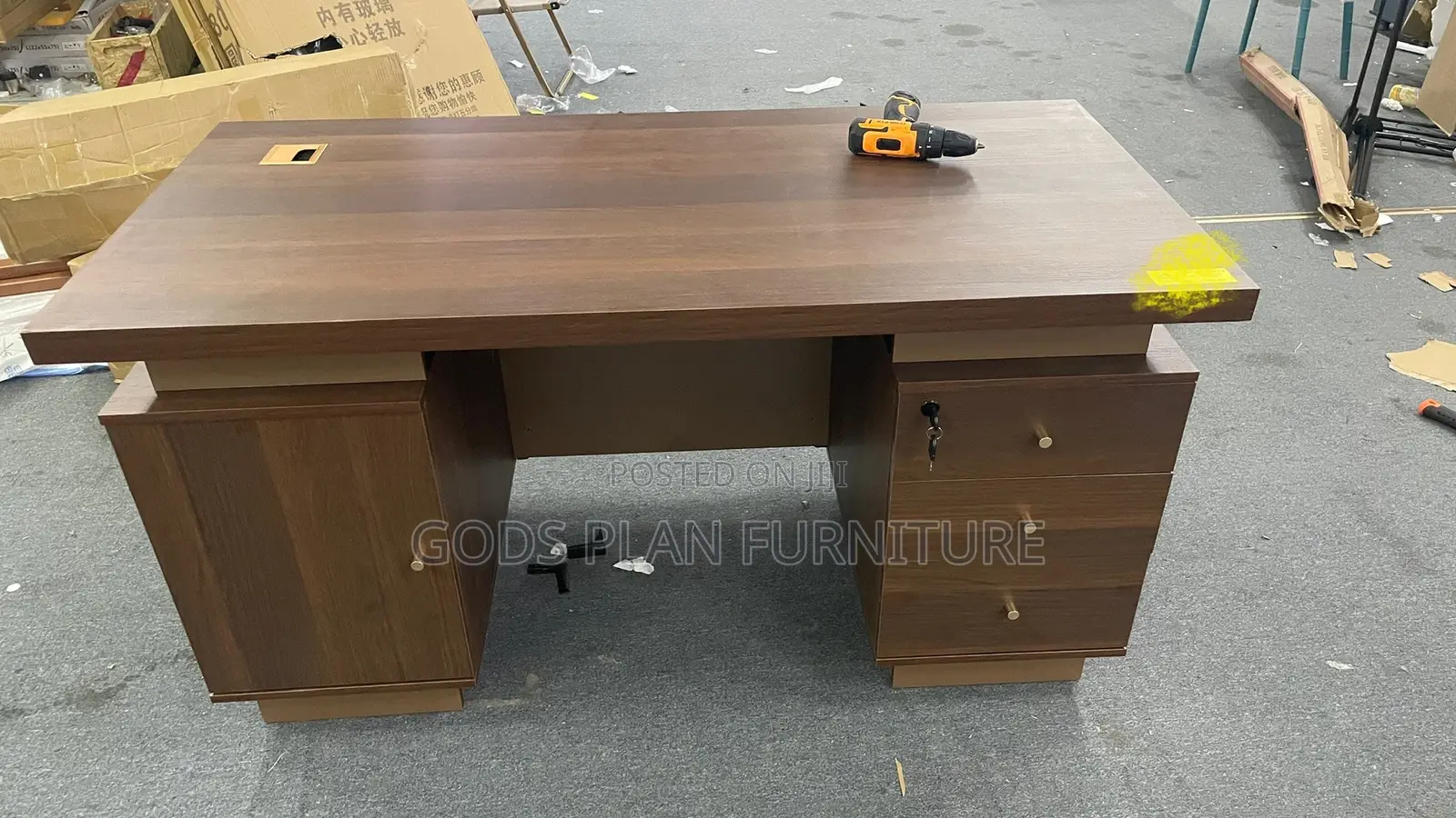 Office Desk (1.4)