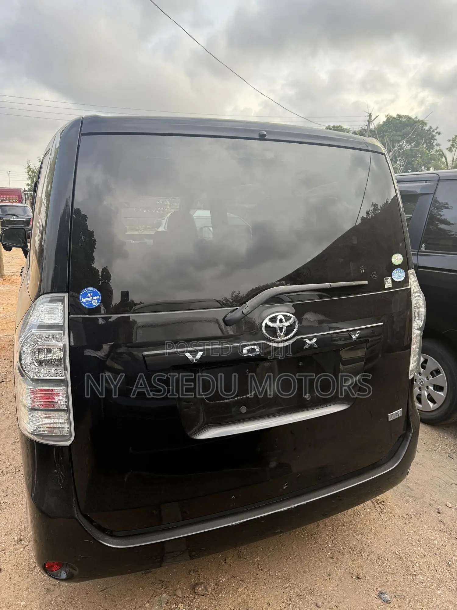 Toyota Voxy 2010 Black
