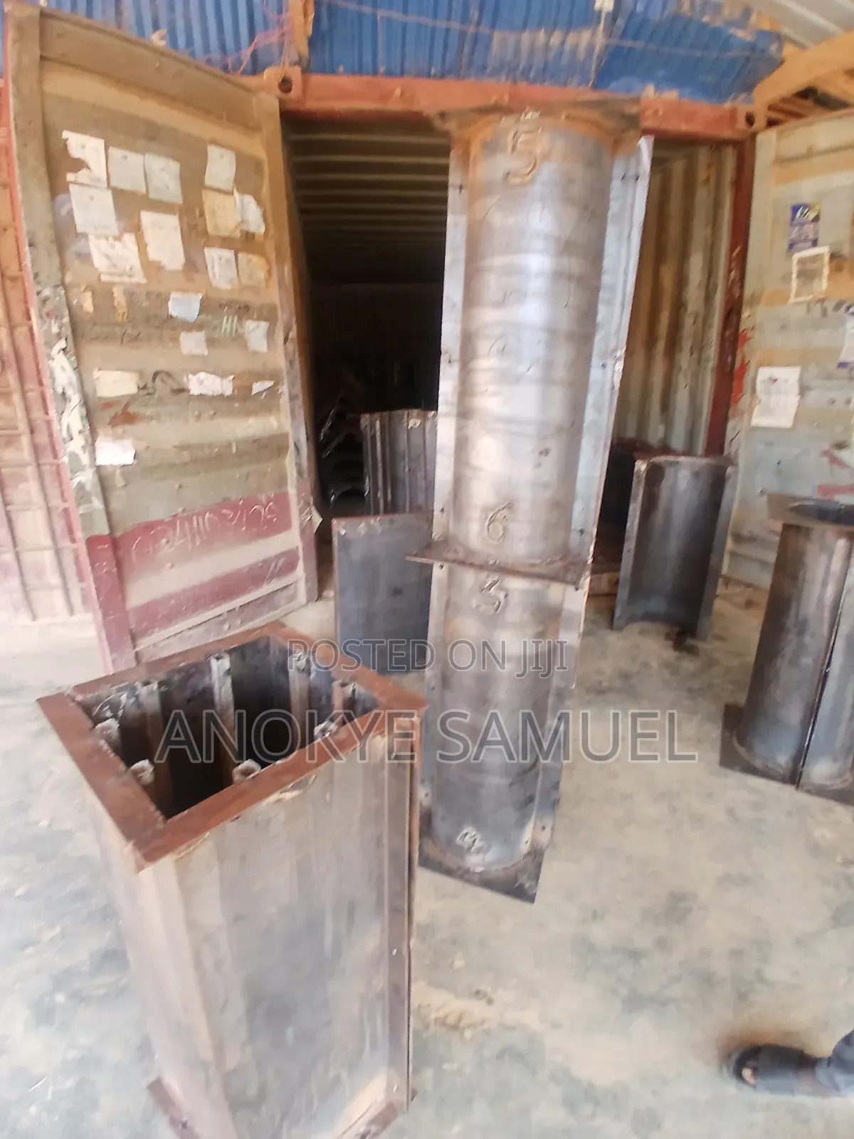 Metalic and Rubber Piller Moulds