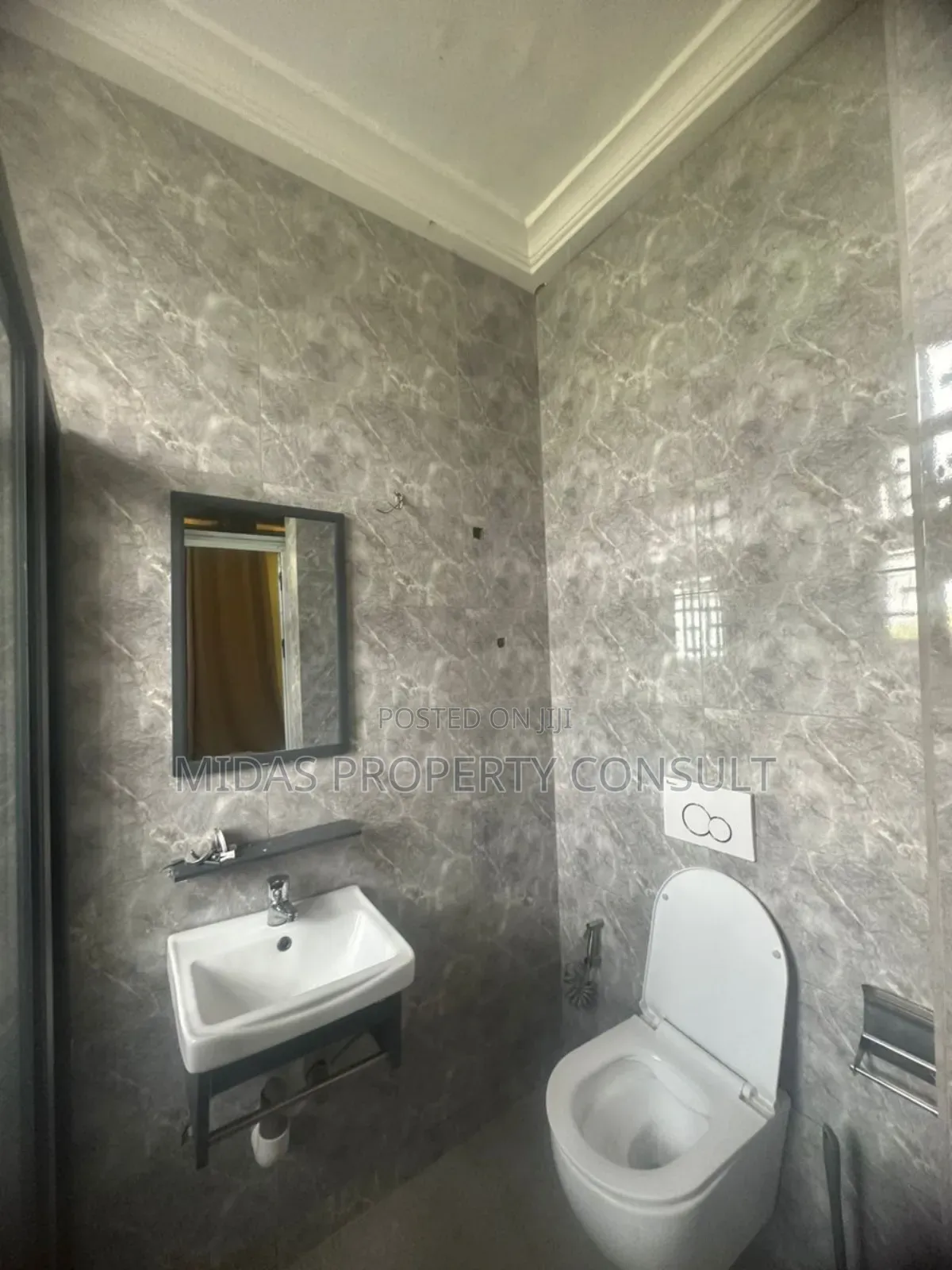 4bdrm House in Mayera Dunyo, Pokuase for sale