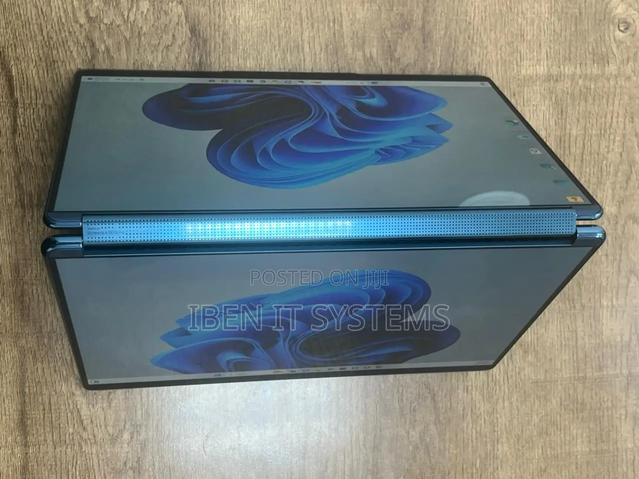 Laptop Lenovo Yoga Book 9i 16GB Intel Core i7 SSD 1T
