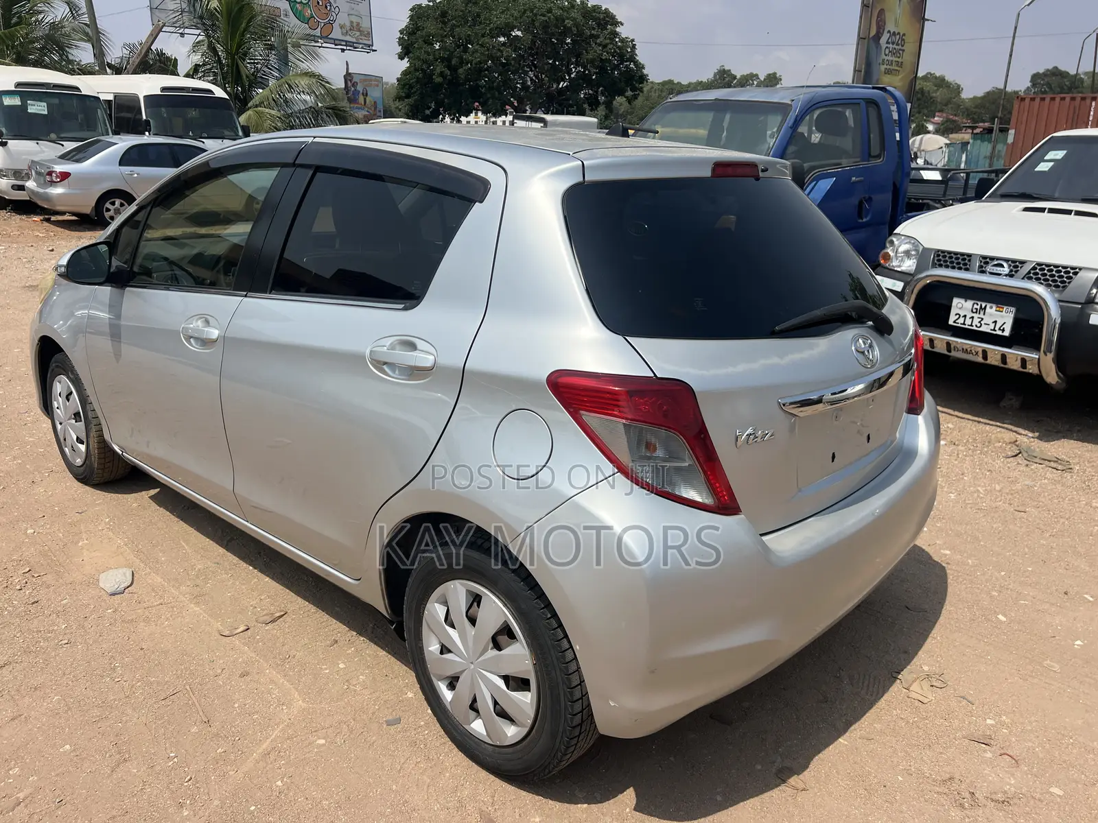 Toyota Vitz 1.3 FWD 5dr 2013 Gray