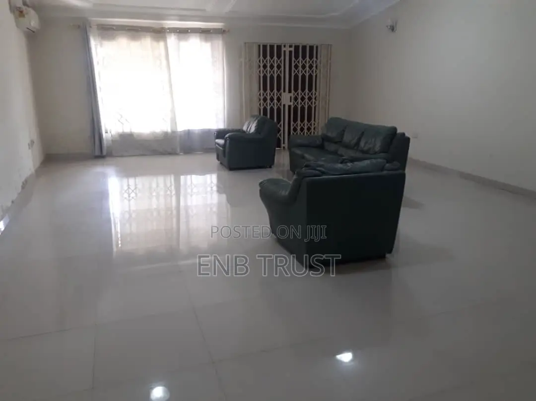 5bdrm House in Adenta, Housing Down for sale