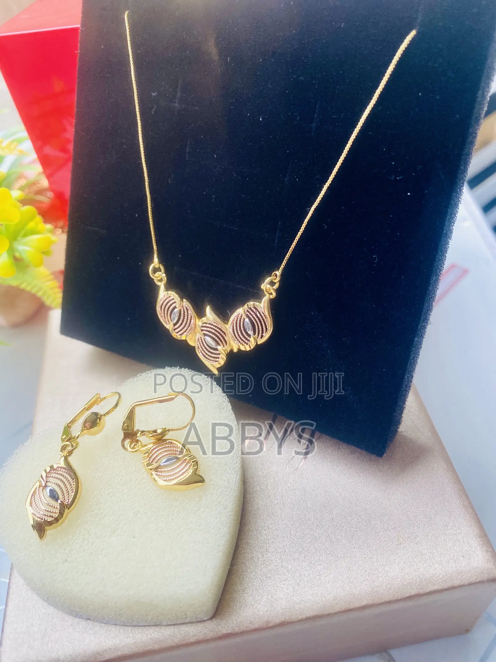 Elegant 3 Piece Jewelry Set