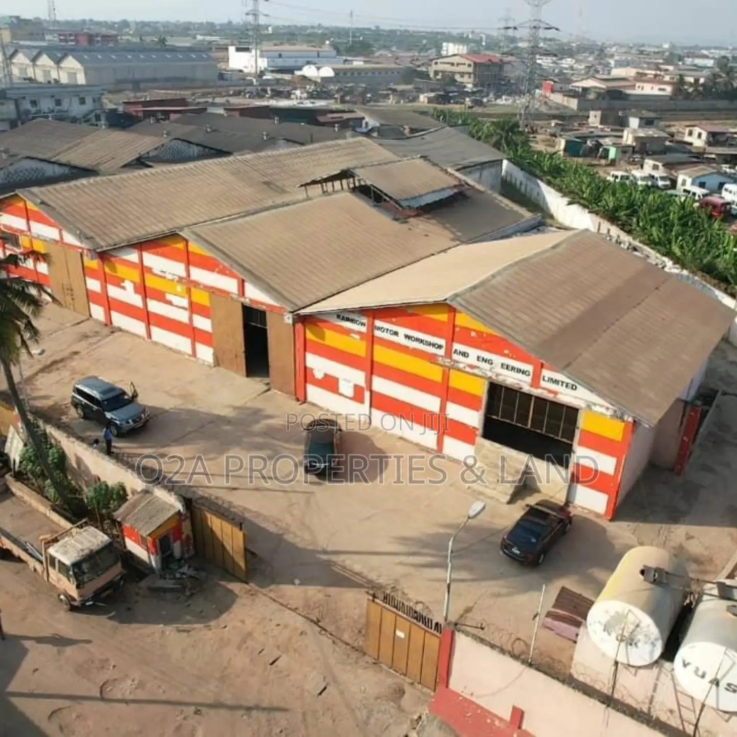 Executive Warehouse on 1.14 Acres for Sale at Graphic Road