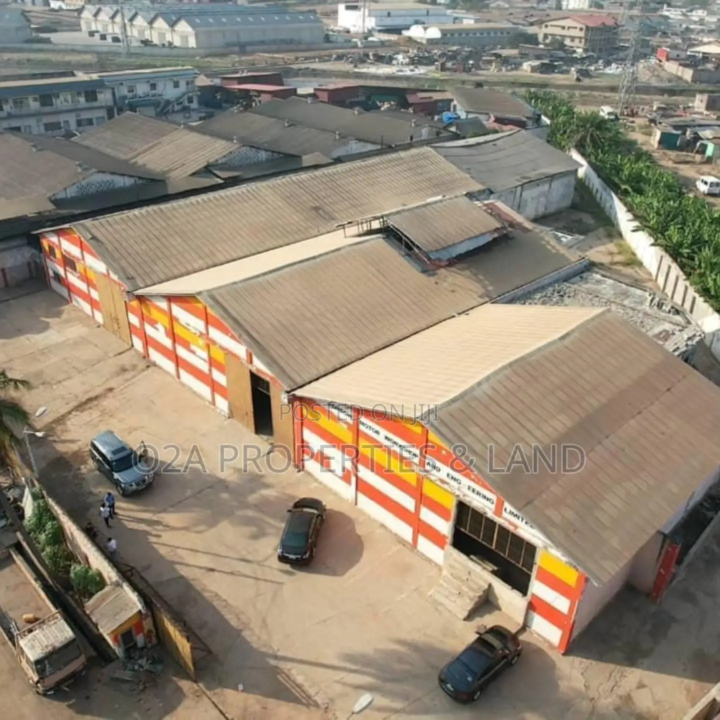 Executive Warehouse on 1.14 Acres for Sale at Graphic Road