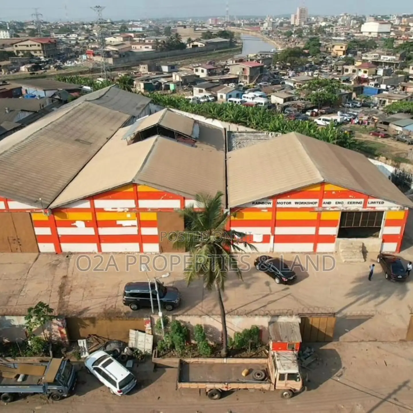 Executive Warehouse on 1.14 Acres for Sale at Graphic Road