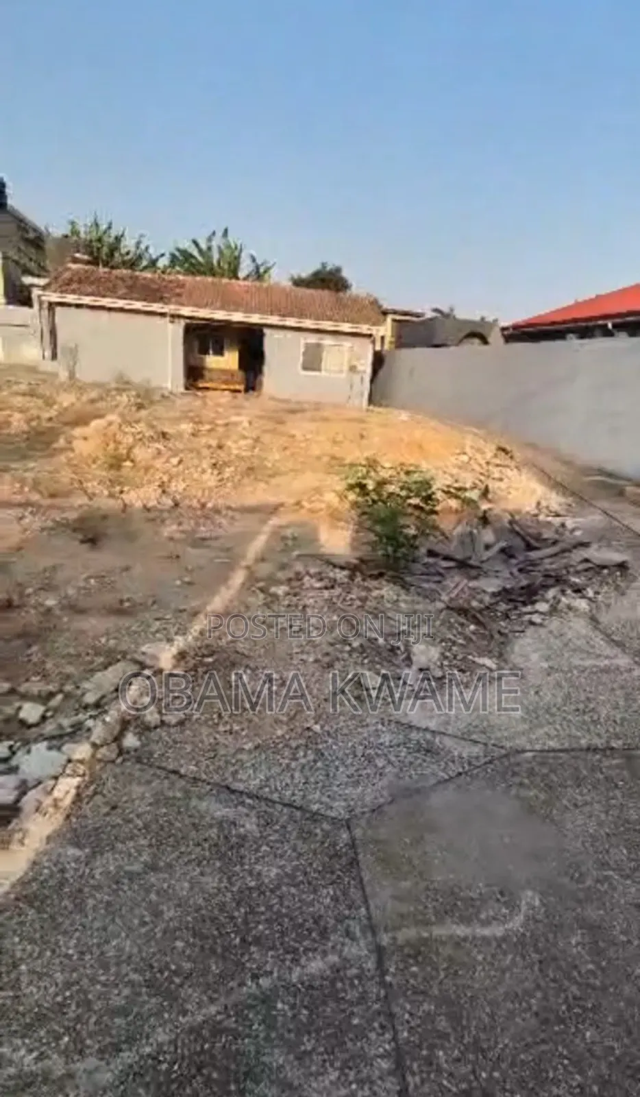  Land Sale  
100×120 Size 
 Achimota - Tantra 
* Tarred Road 
*
