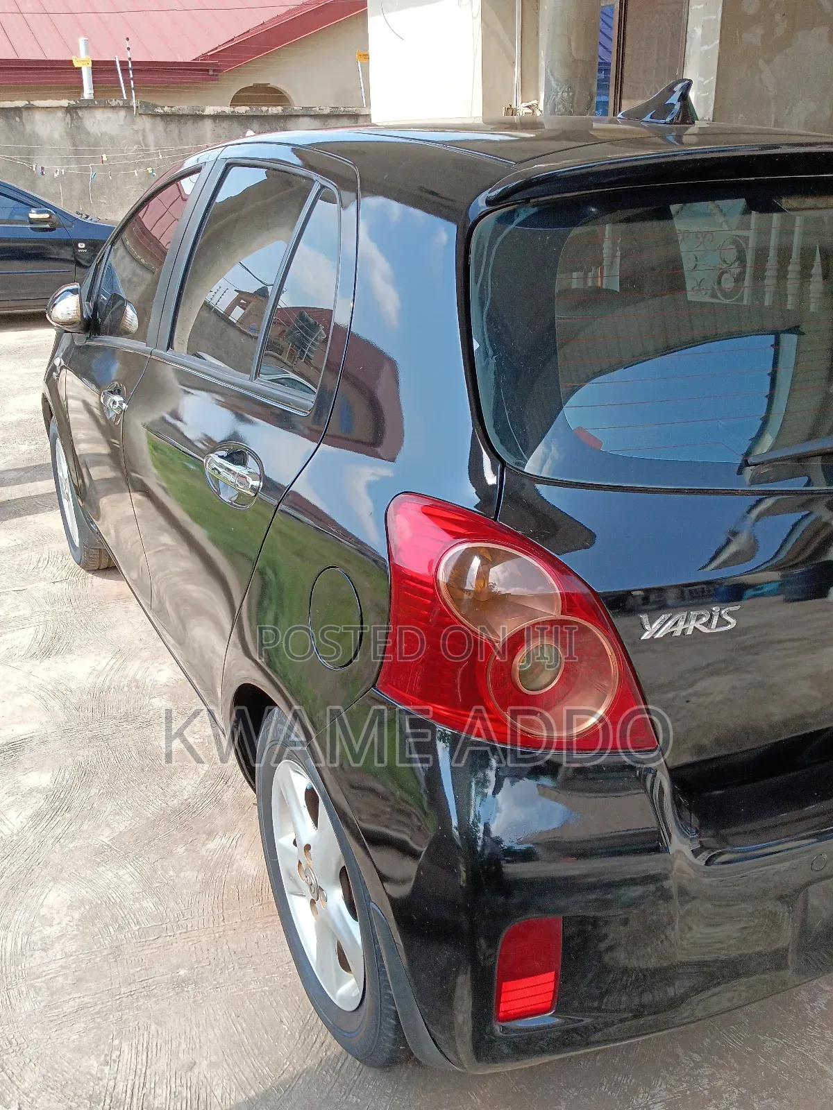 Toyota Yaris 2011 Black