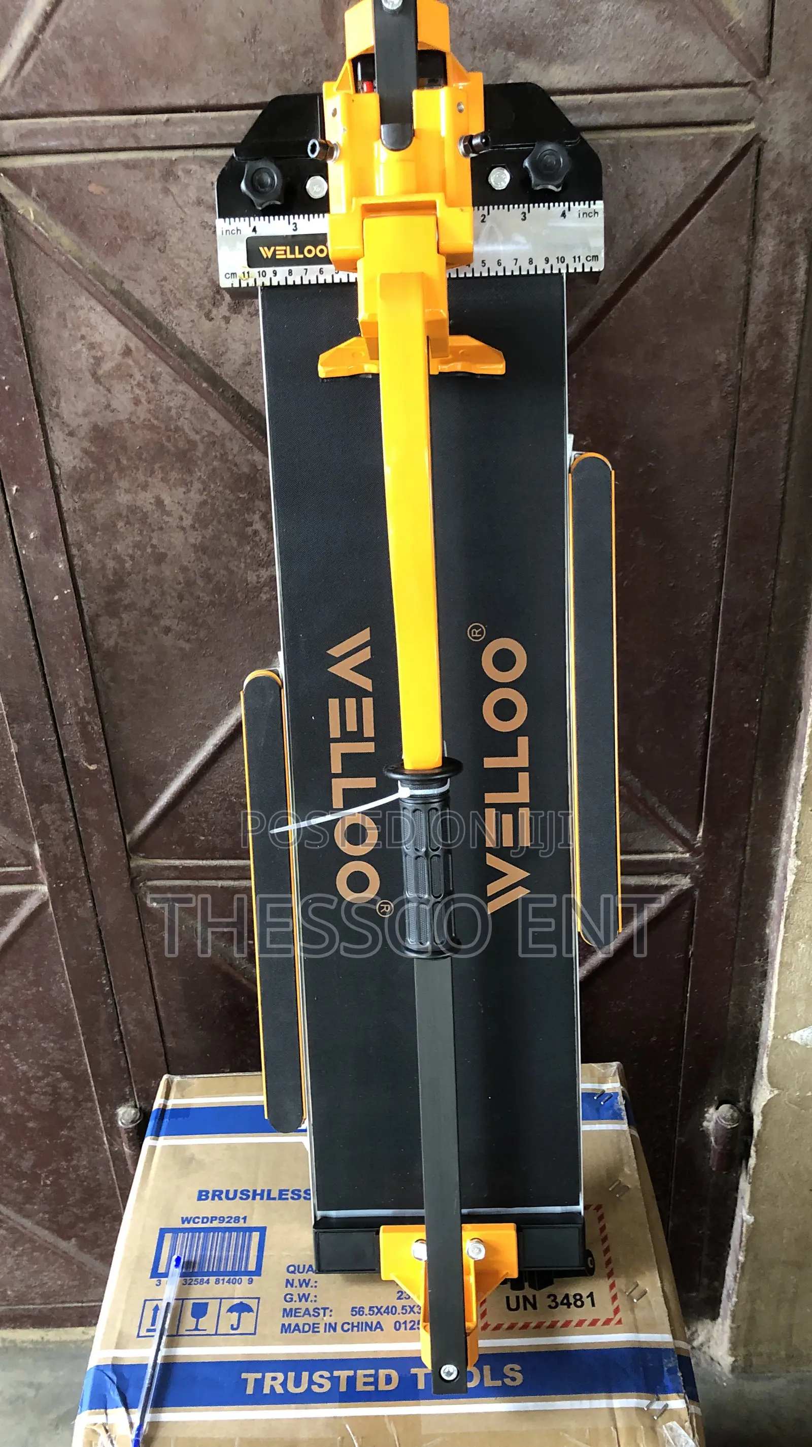 Tile Cutting Machine