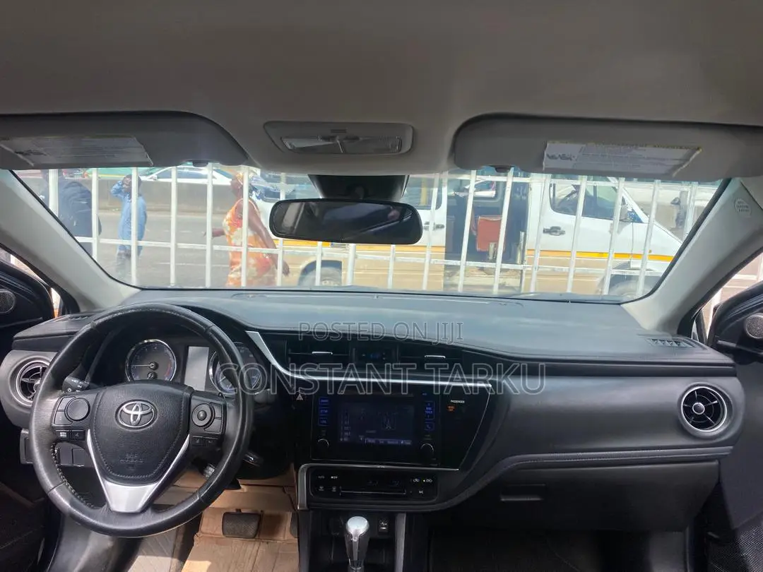 Toyota Corolla 2017 Gray