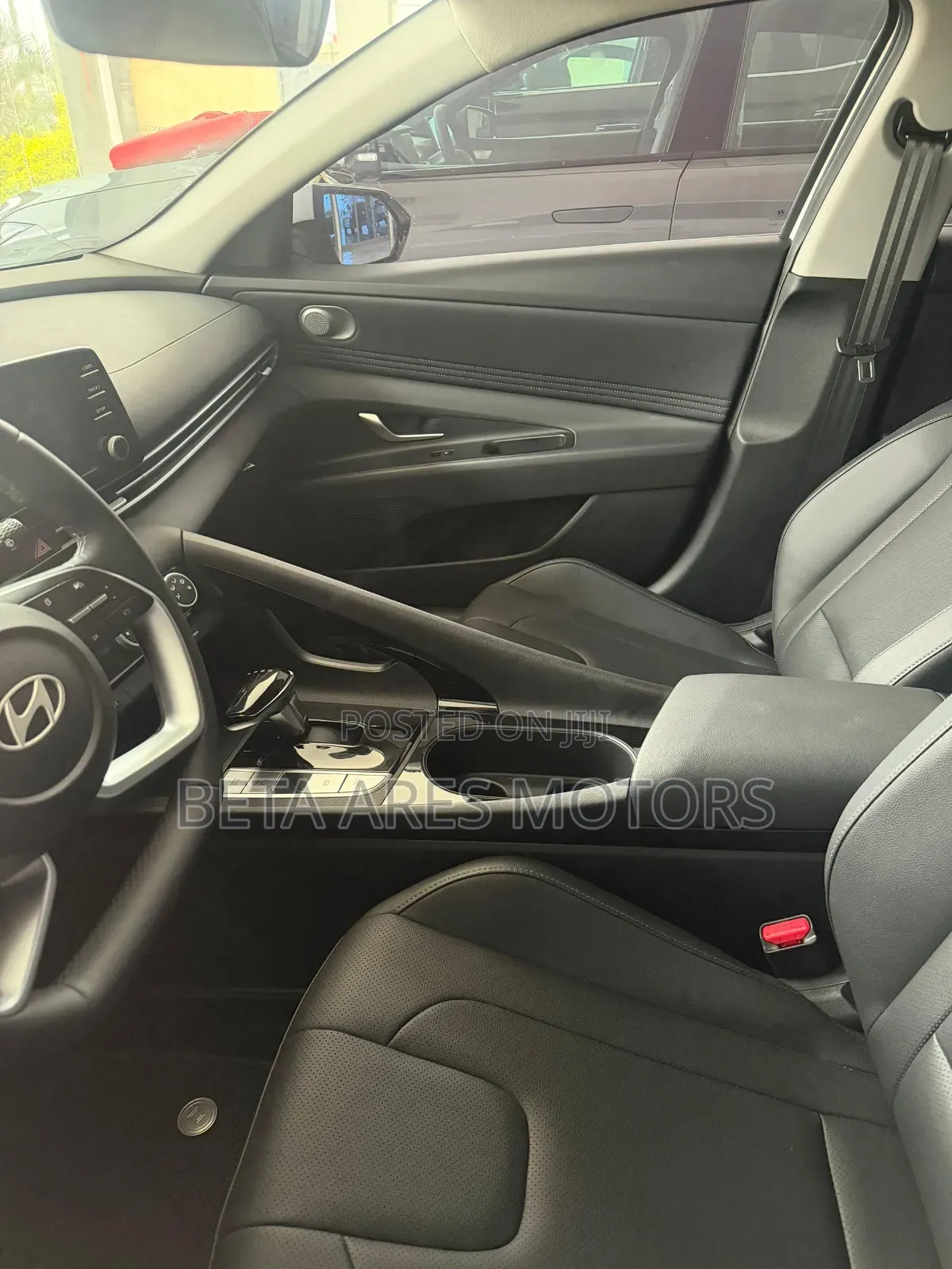 New Hyundai Elantra SE 2024 Black