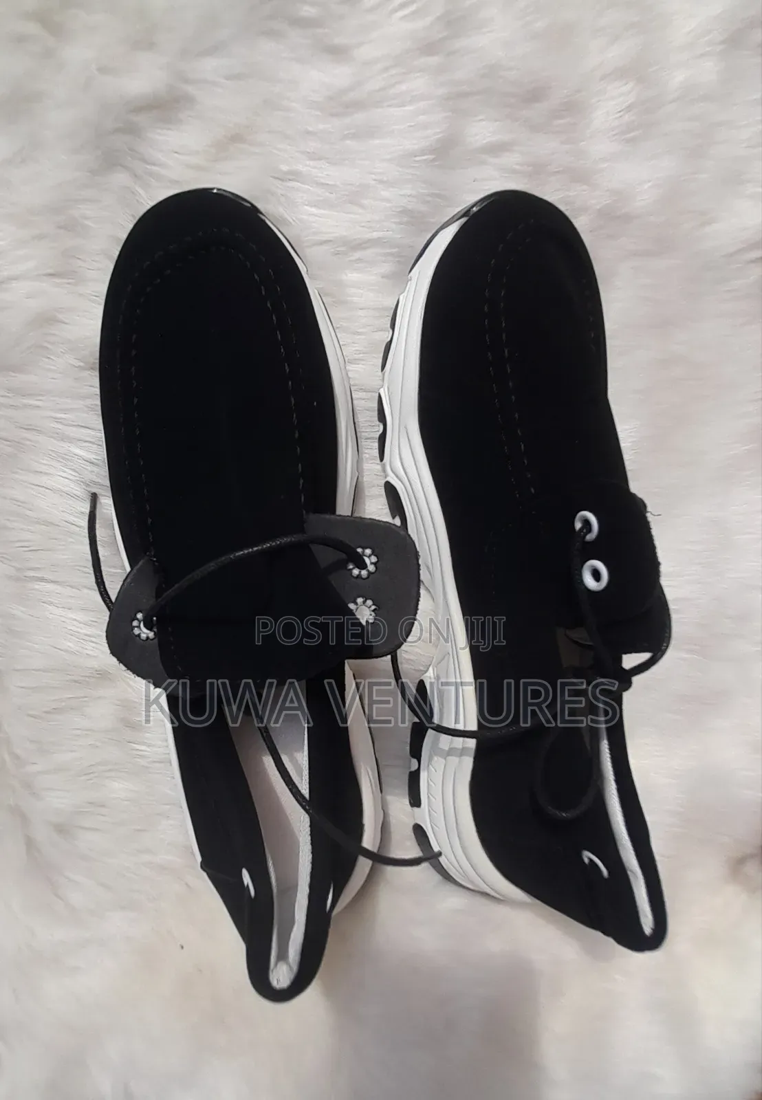 Ladies/ Girls Sneaker